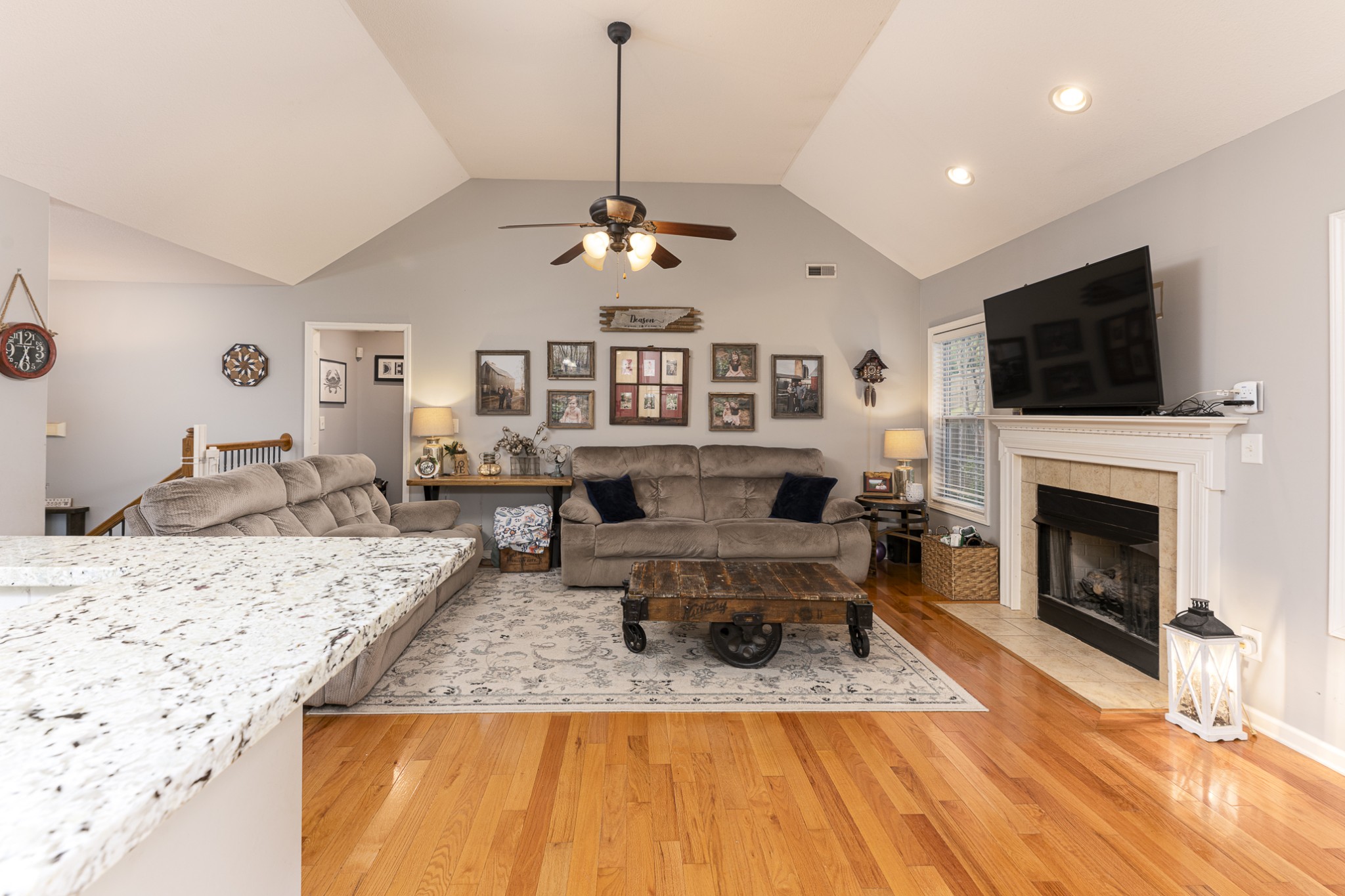 Clarksville, Tennessee 37042, United States, 4 Bedrooms Bedrooms, ,3 BathroomsBathrooms,Residential,Active,122852