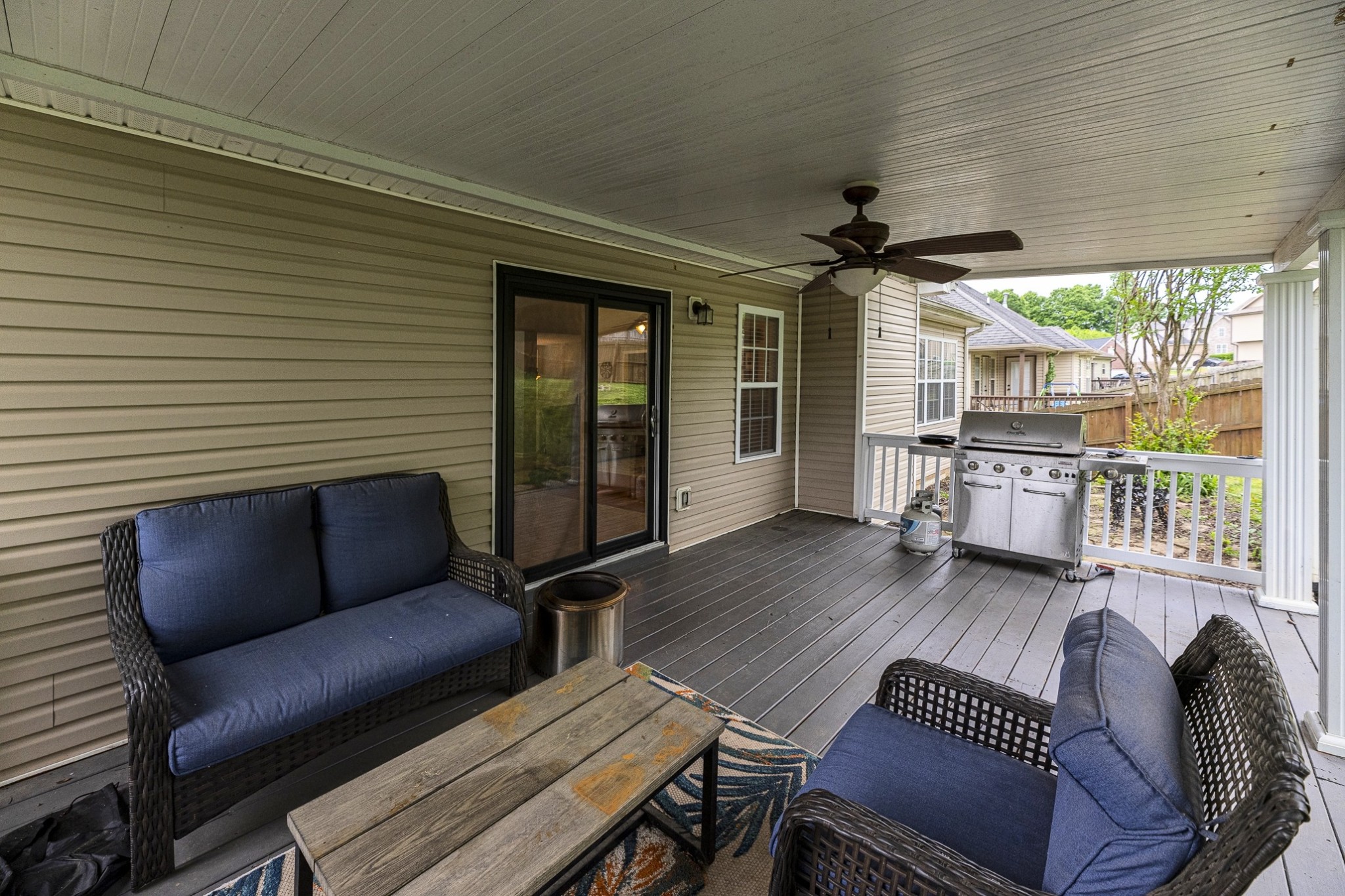 Clarksville, Tennessee 37042, United States, 4 Bedrooms Bedrooms, ,3 BathroomsBathrooms,Residential,Active,122852