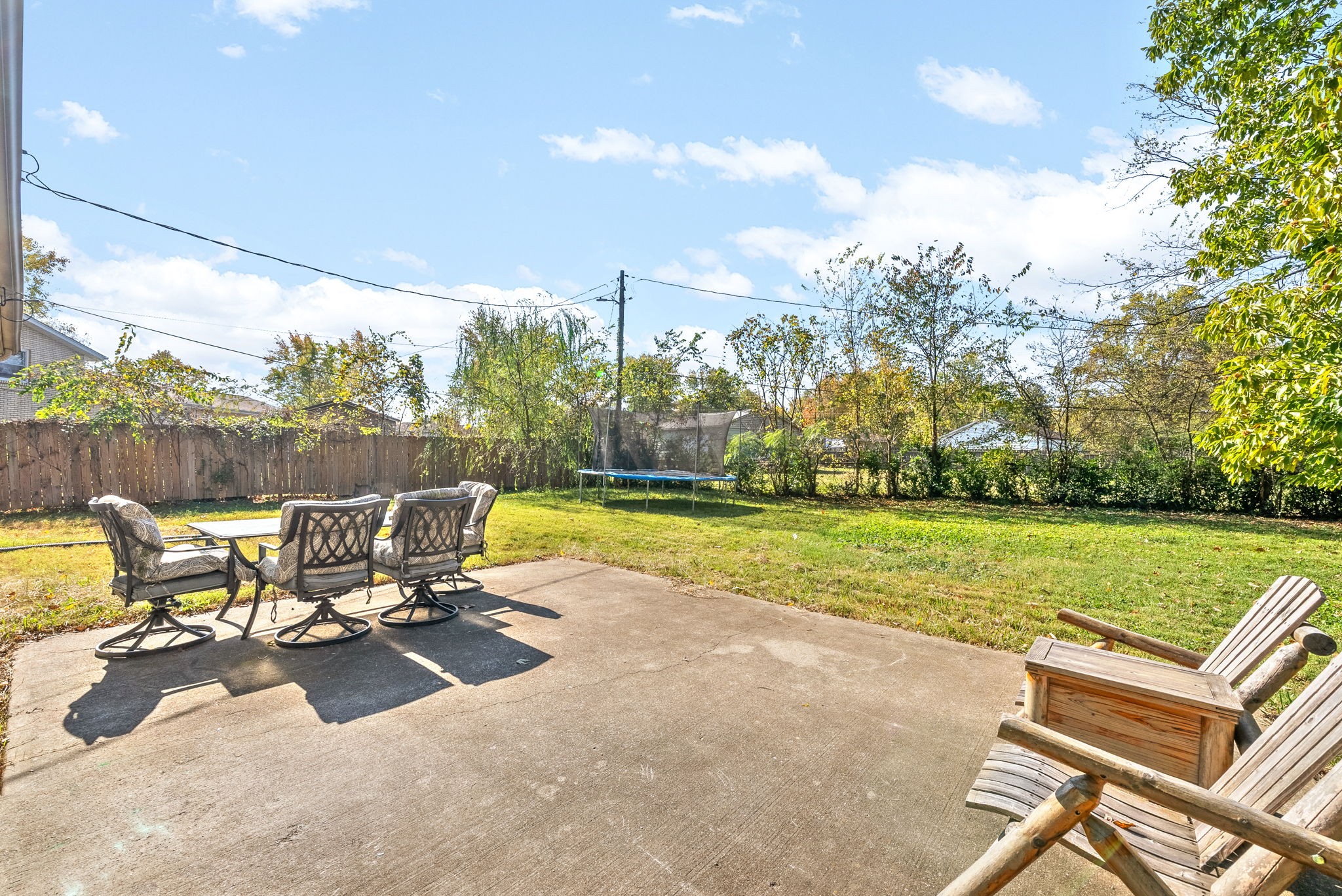 Clarksville, Tennessee 37042, United States, 3 Bedrooms Bedrooms, ,2 BathroomsBathrooms,Residential,Pending,35310