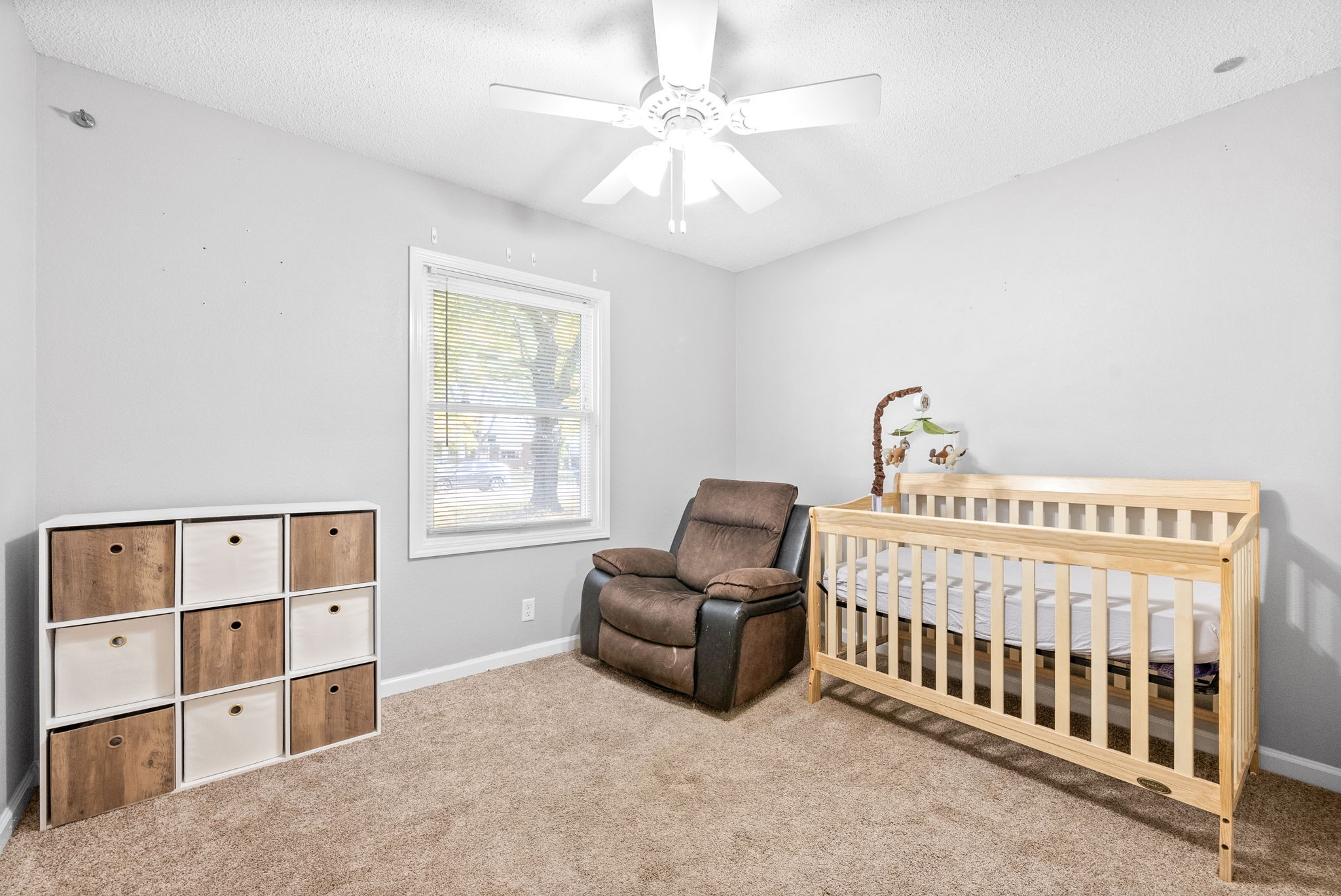 Clarksville, Tennessee 37042, United States, 3 Bedrooms Bedrooms, ,2 BathroomsBathrooms,Residential,Pending,35310