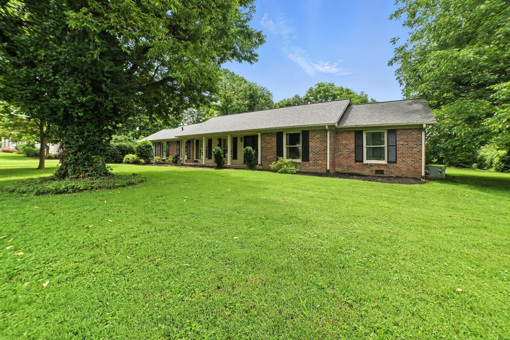 5125 Seward Rd
