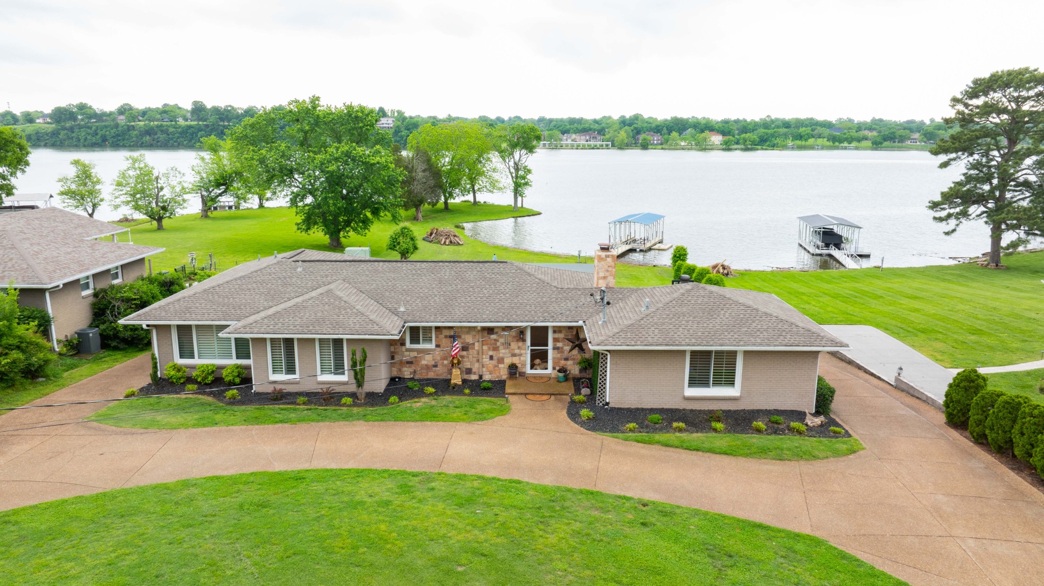210 Sterling Rd