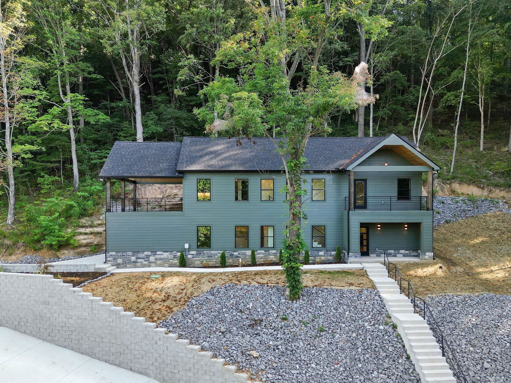 2405 Shoreside Dr