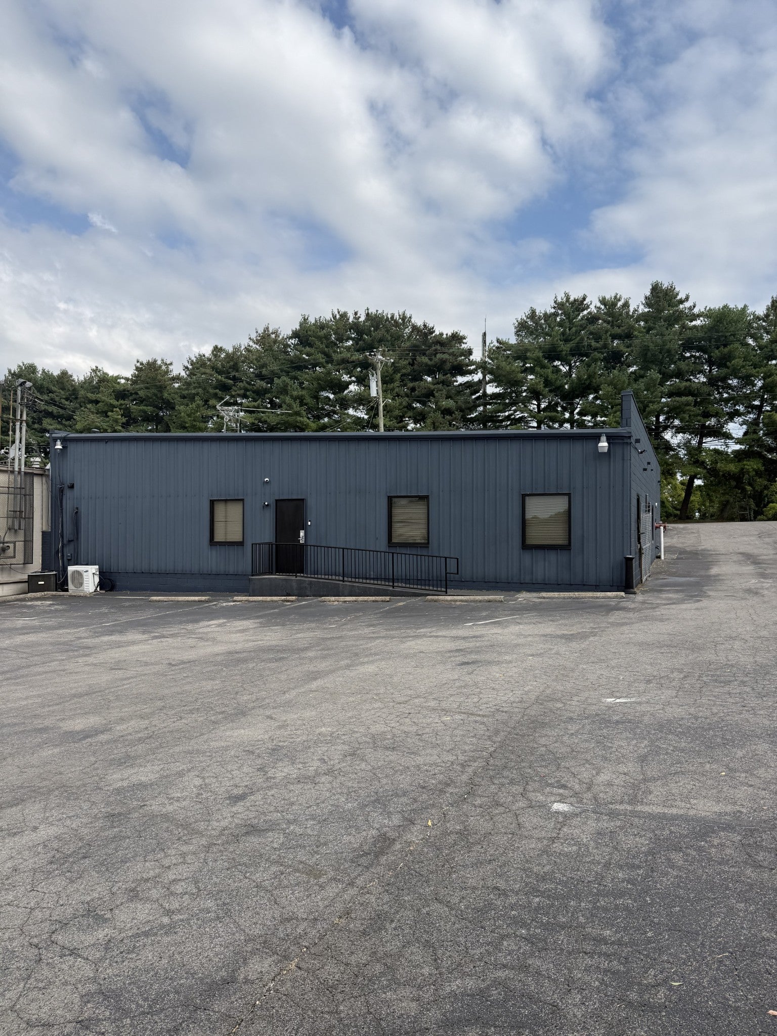 117 Lyle Ln