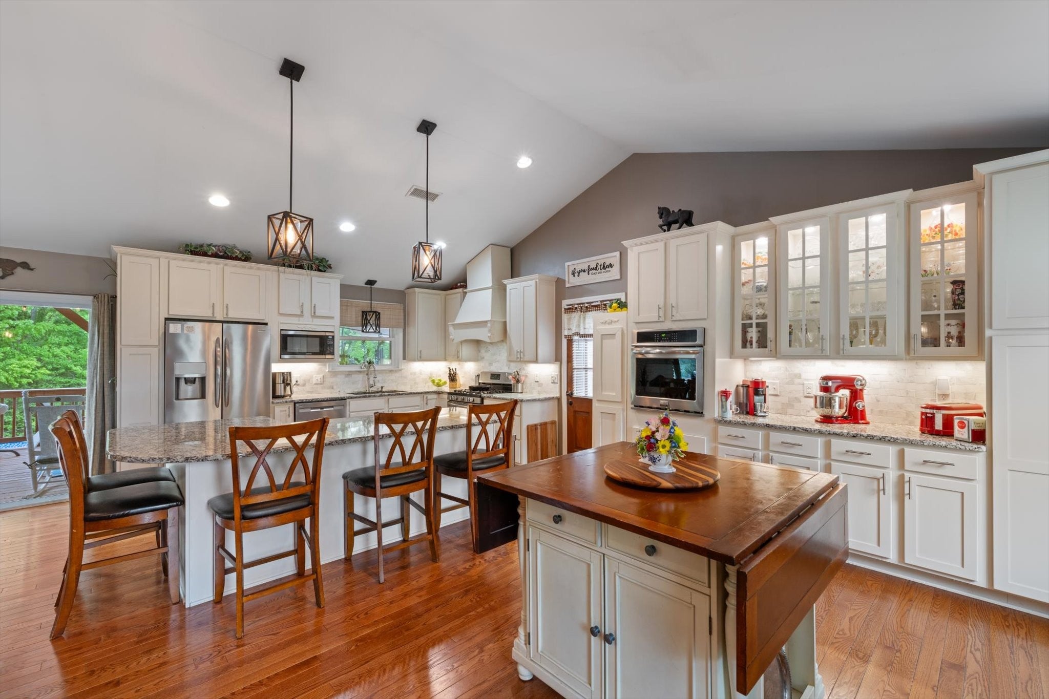 5-bed listing at 843 Percy Warner Blvd, Nashville