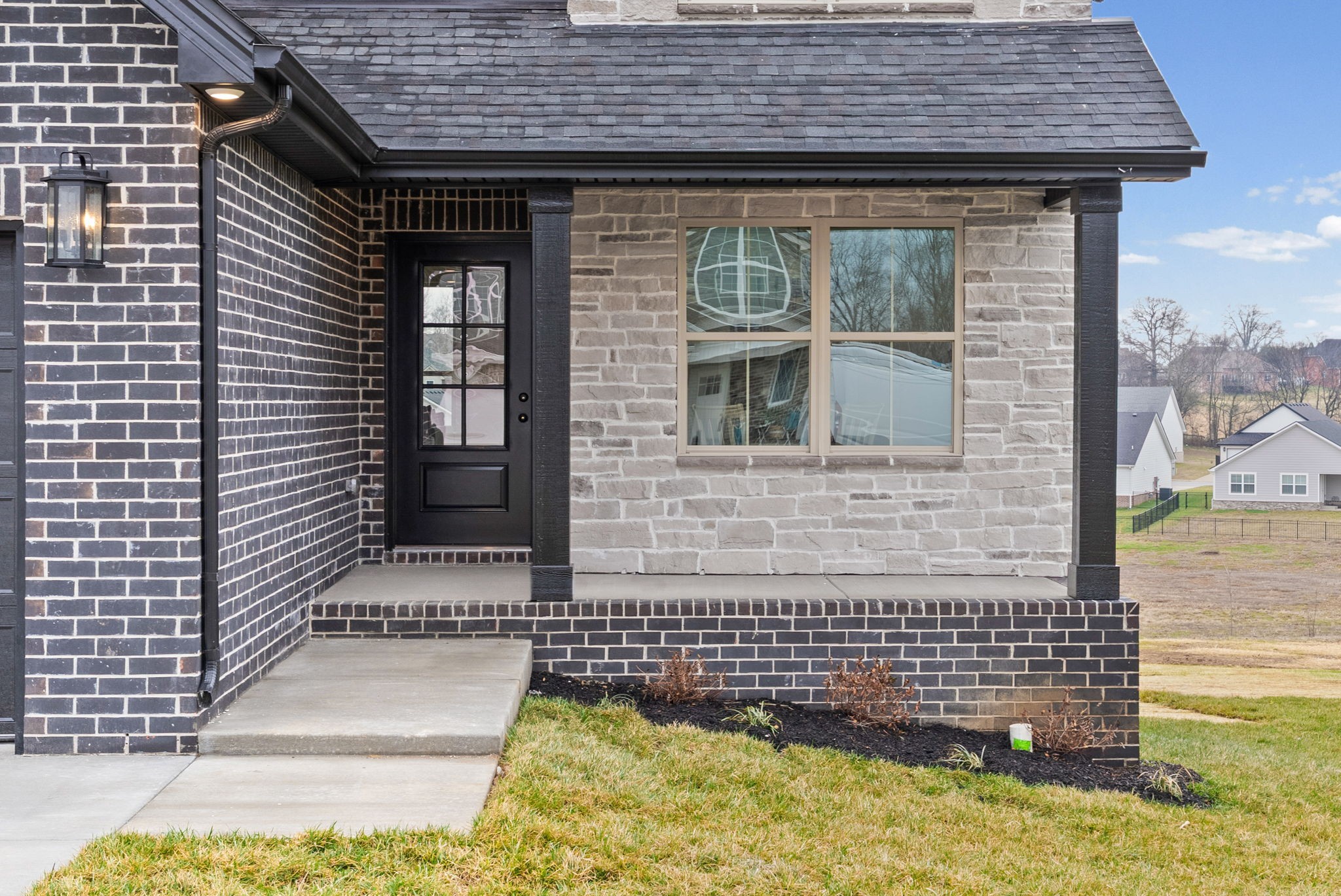 1589 Collins View Way