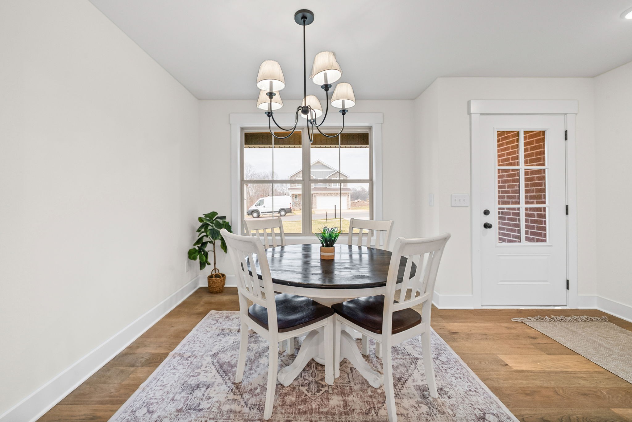 1589 Collins View Way