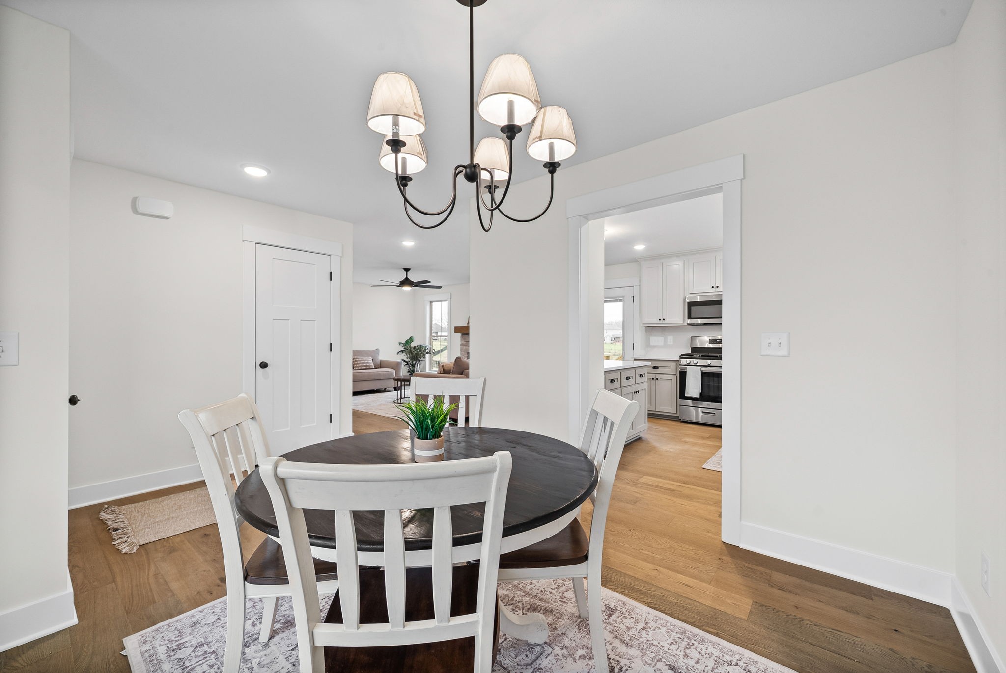 1589 Collins View Way