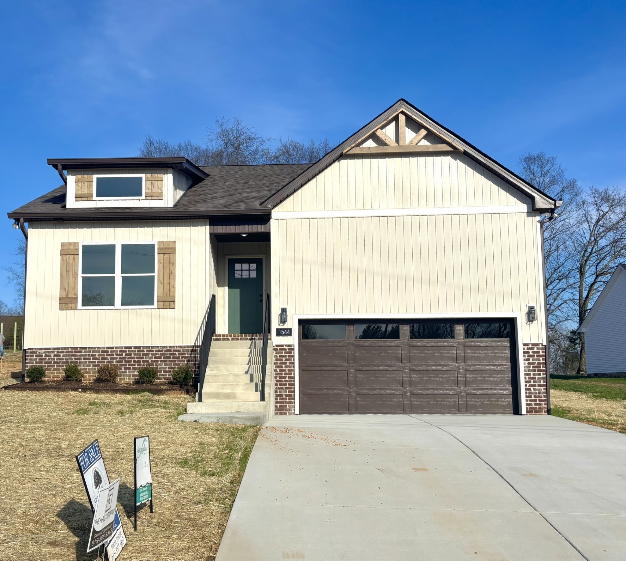 1544 ANGUS WAY