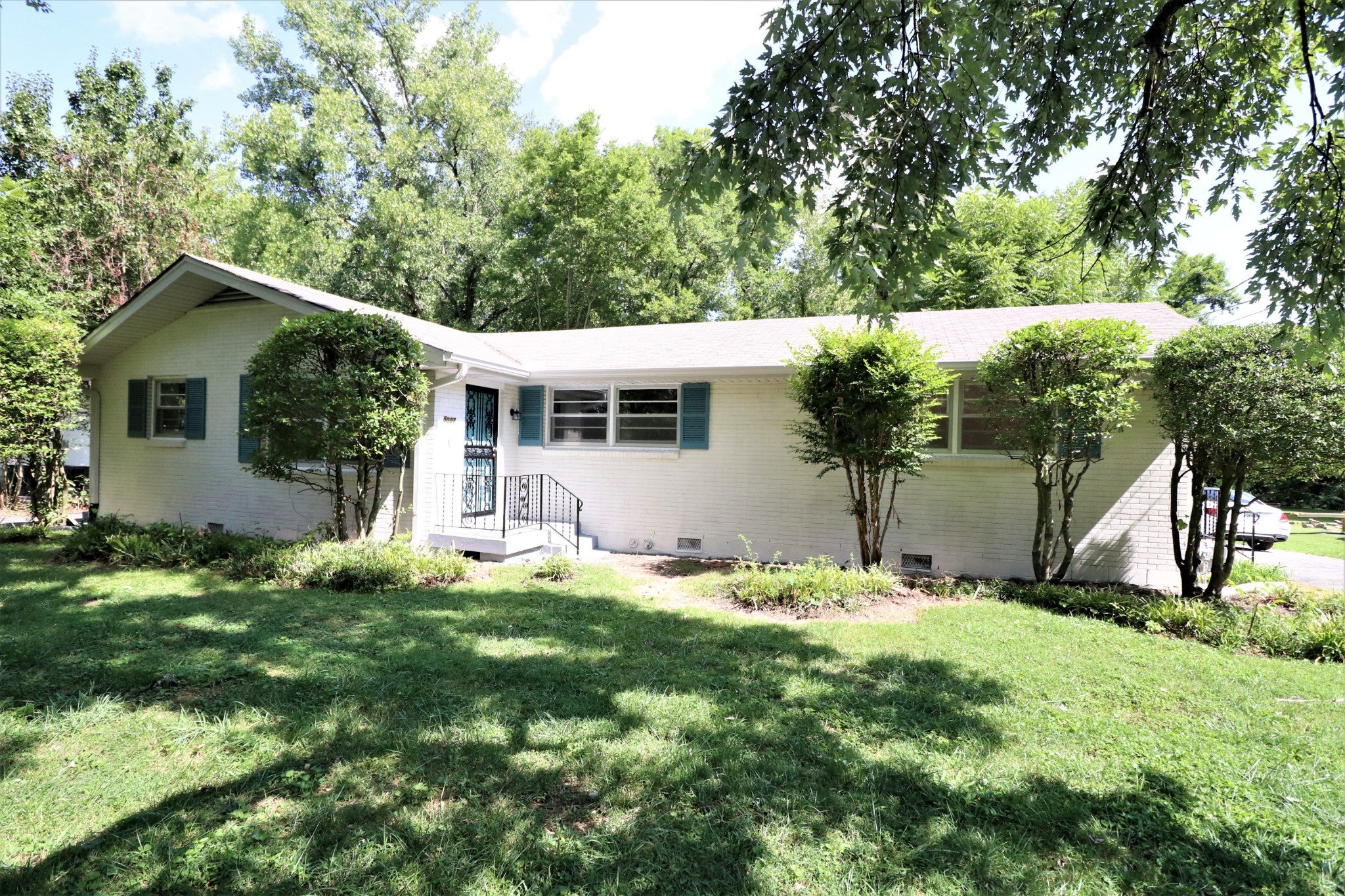 listing at 5007a Suter Dr, Nashville