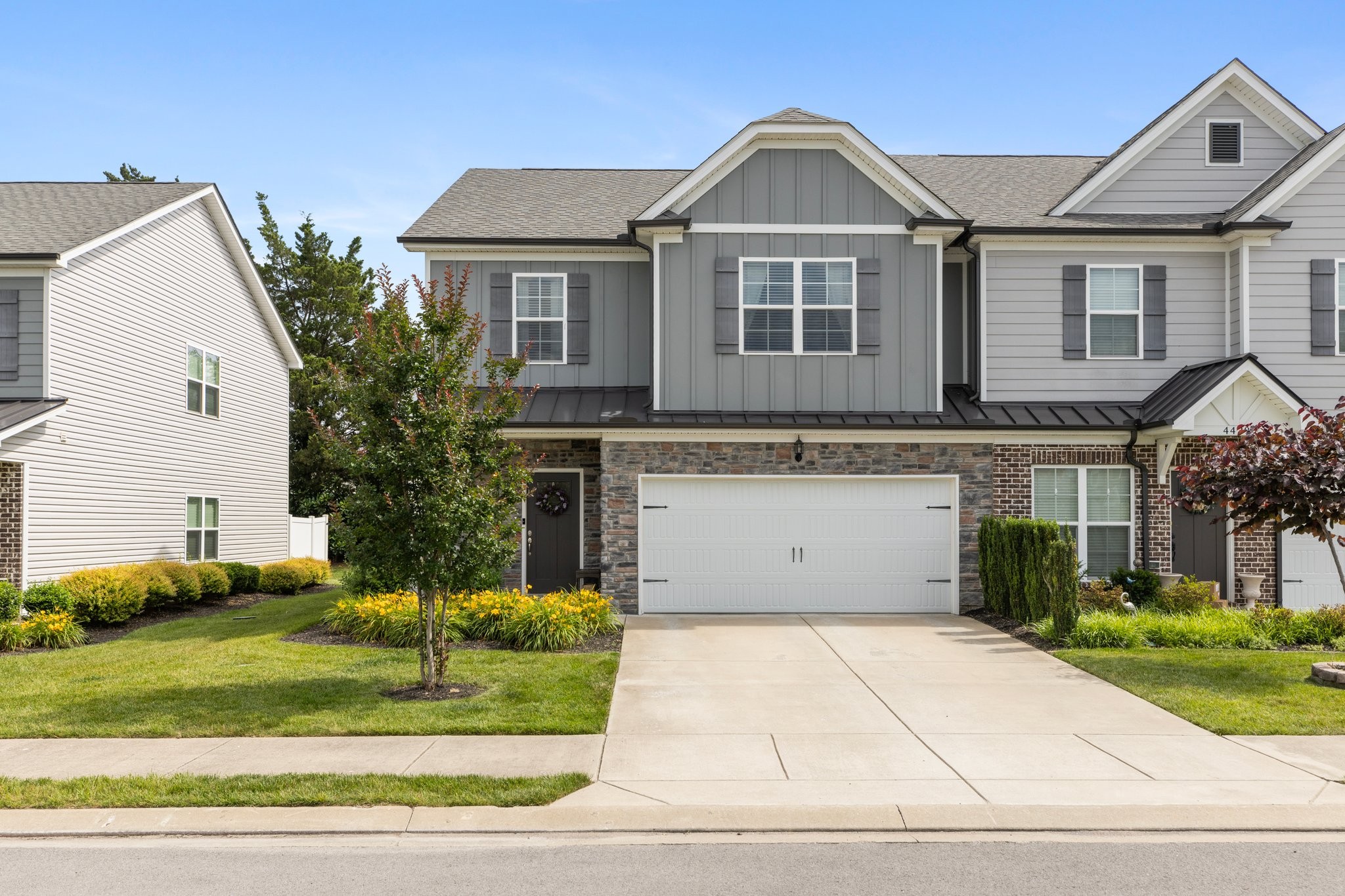 4437 Chusto Dr
