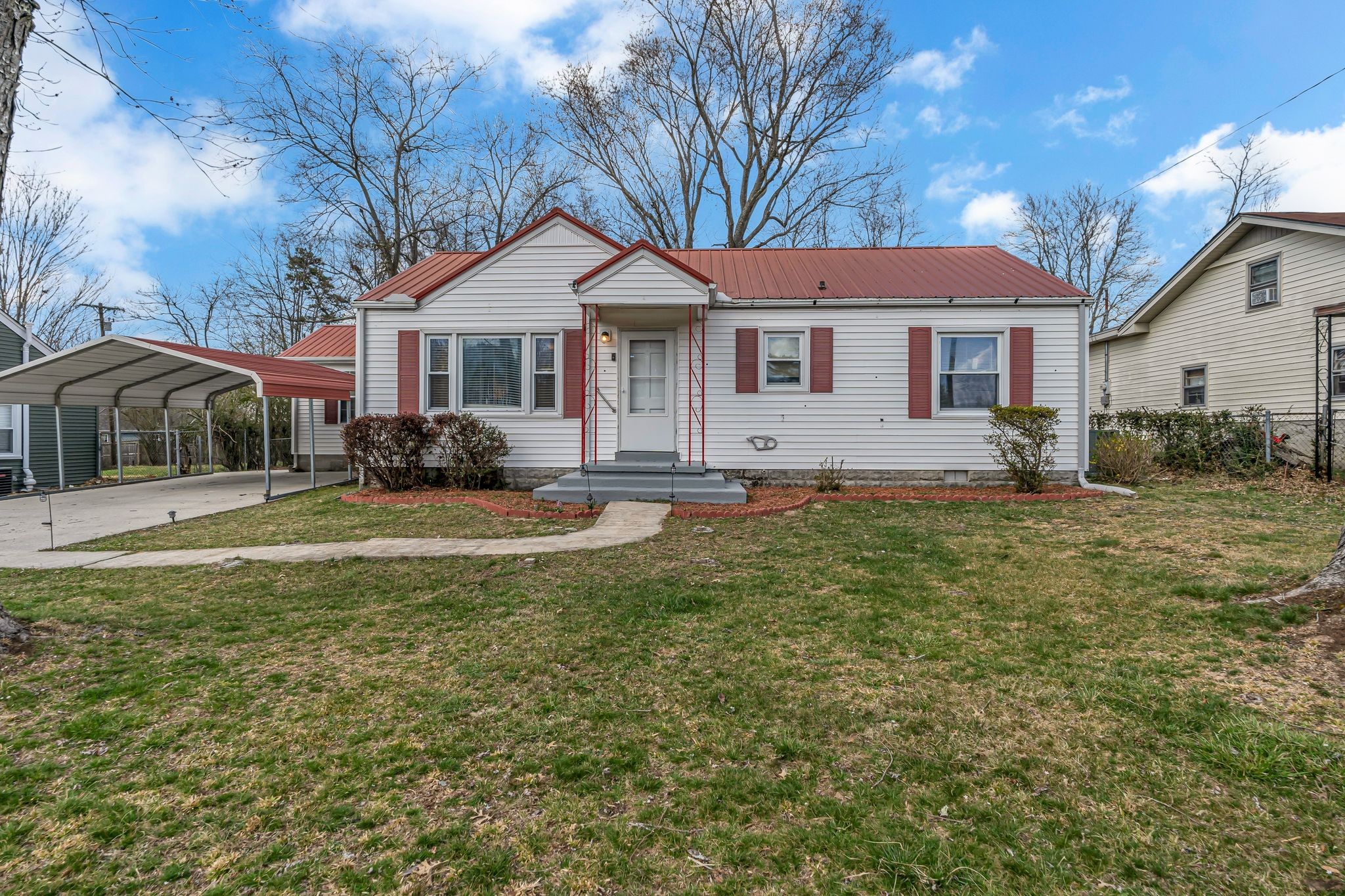 600 Riverside Dr