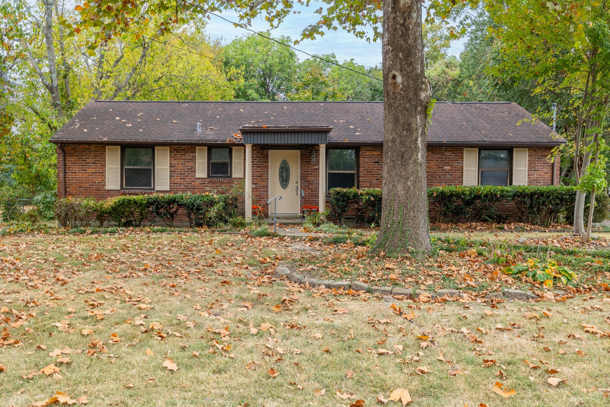 3-bed listing at 631 Elysian Fields Rd, Nashville