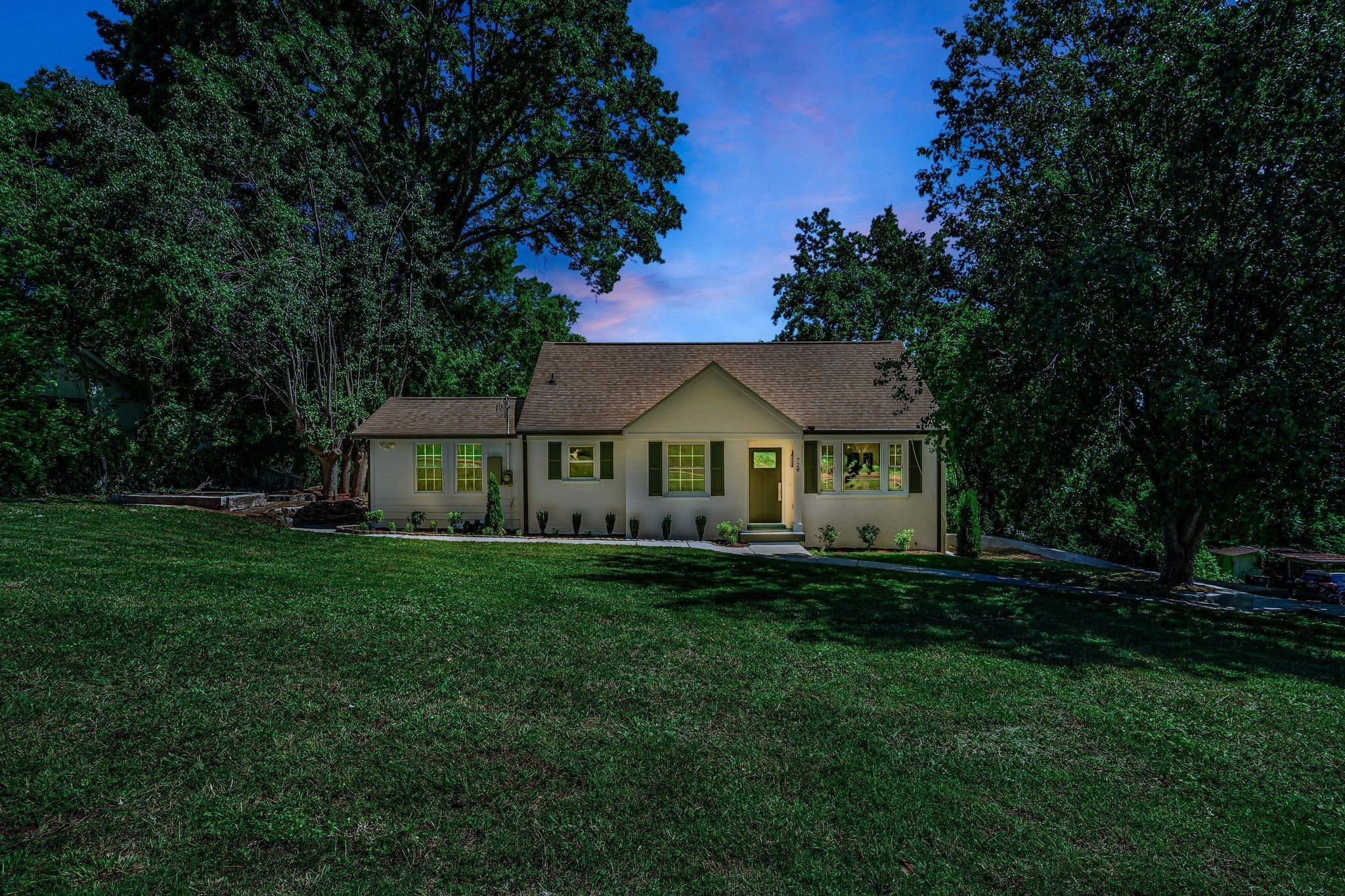 728 Drummond Dr