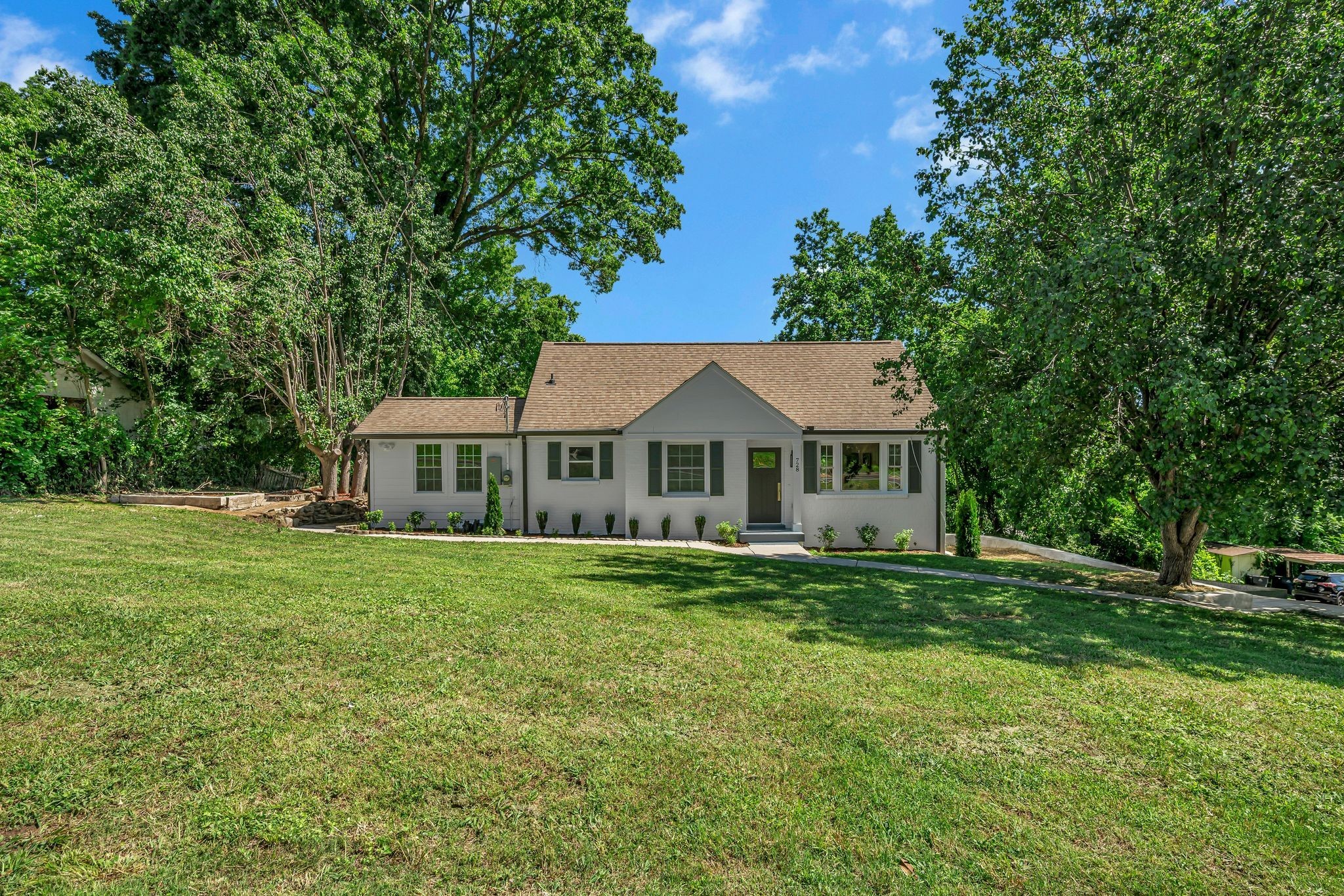 728 Drummond Dr