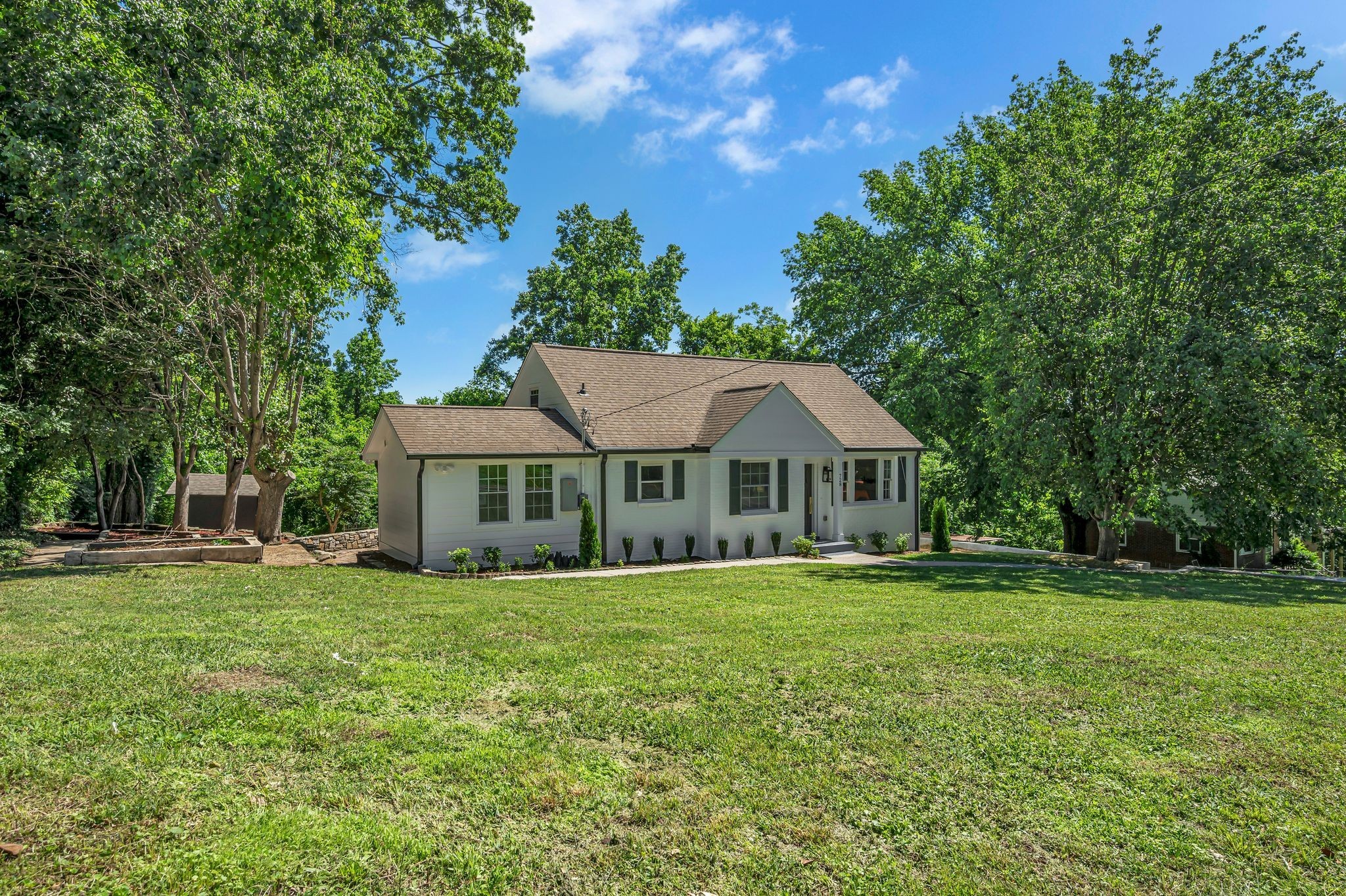 728 Drummond Dr