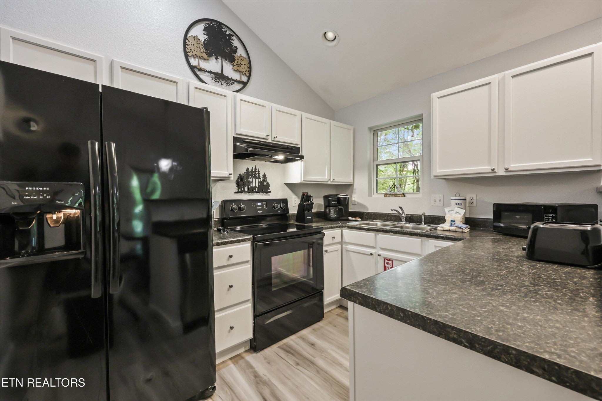 541 Johnson Lane 2