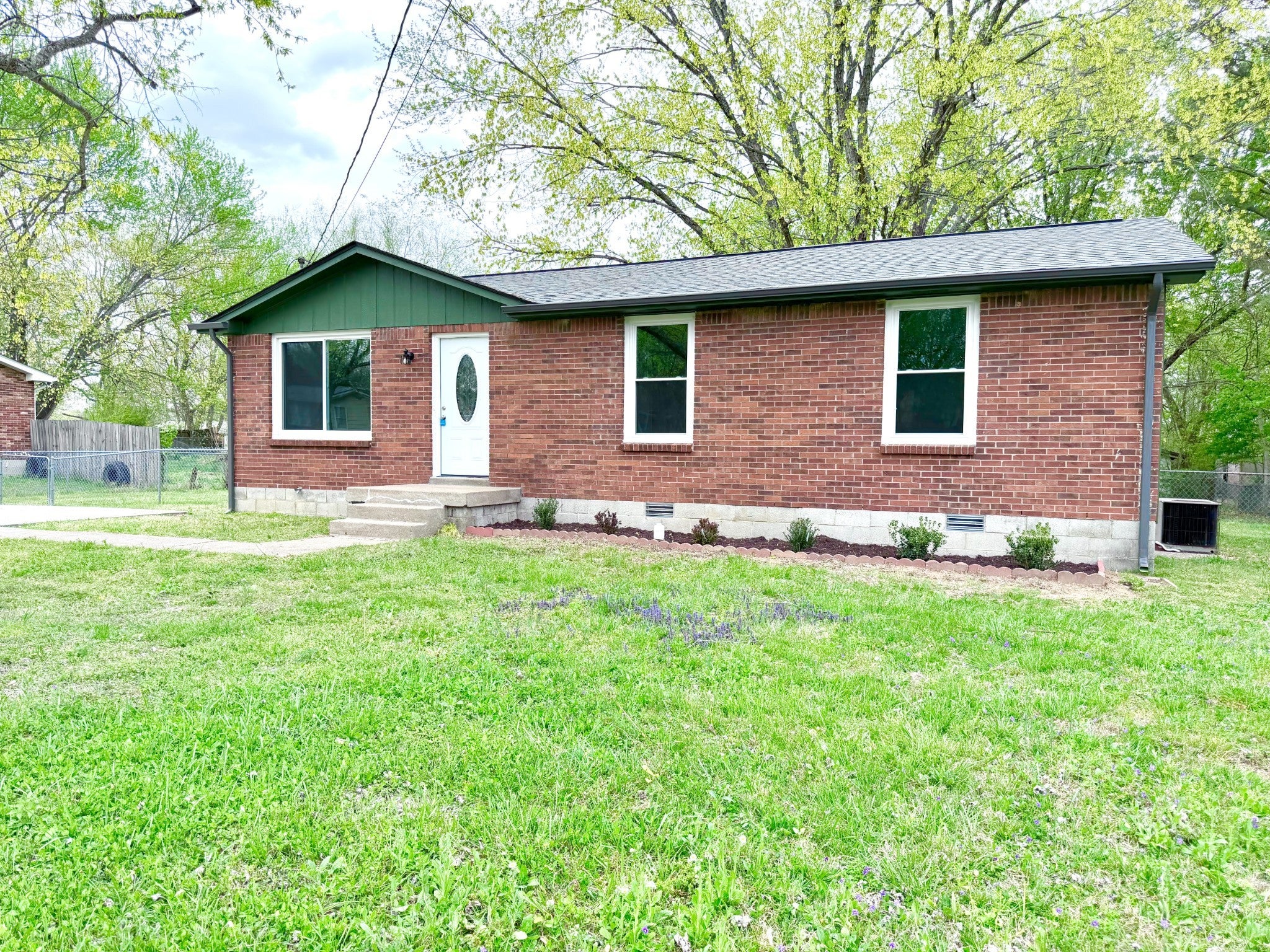 511 Jewel Dr