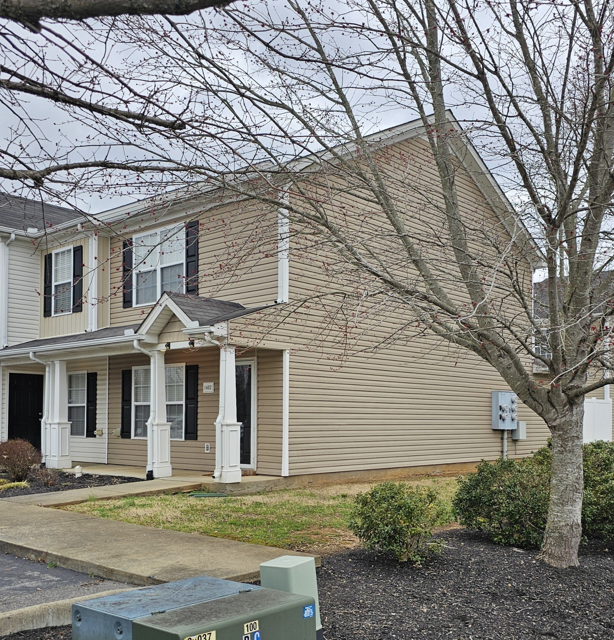 1402 Orange Ct