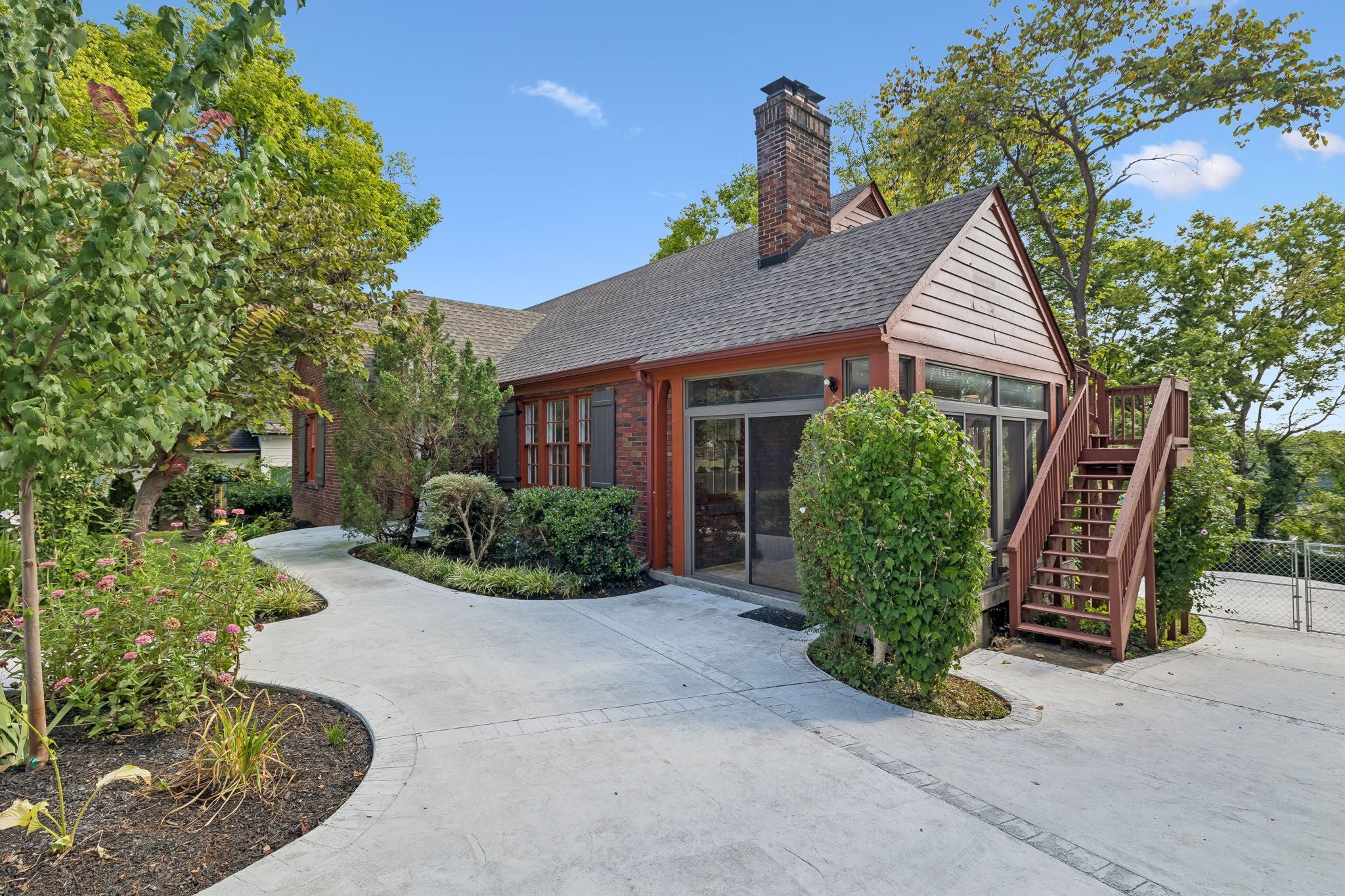 5-bed home for sale in Nashville, TN 37212, 502 32nd Ave S 502 32nd Ave S, Nashville TN 37212 5-bed home, photo 4 of 60