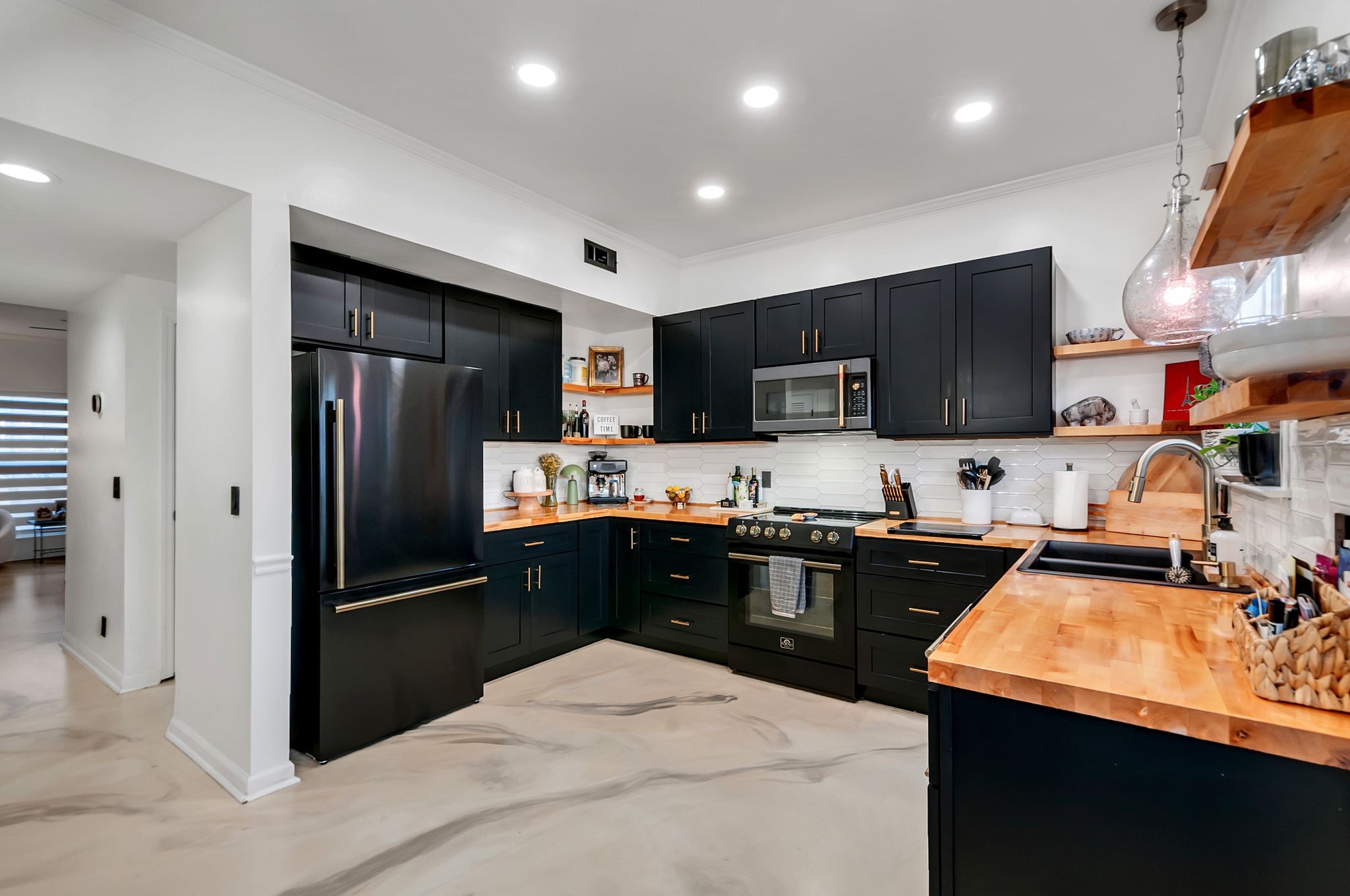 2121 Highway 12 S 190