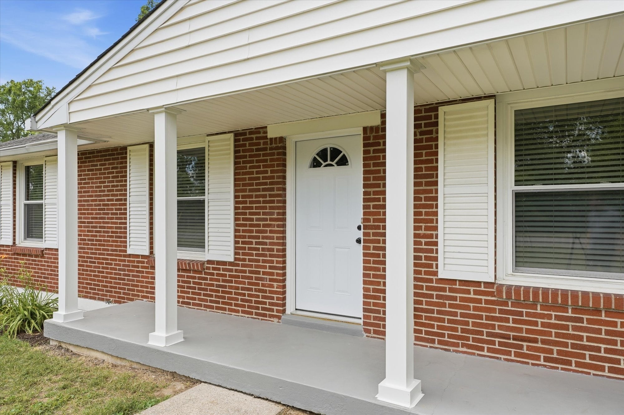 3-bed home for sale in Nashville, TN 37211, 4703 Langston Dr 4703 Langston Dr, Nashville TN 37211 3-bed home, photo 3 of 22
