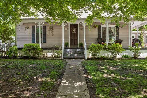 123 Columbia Ave Centerville TN 37033