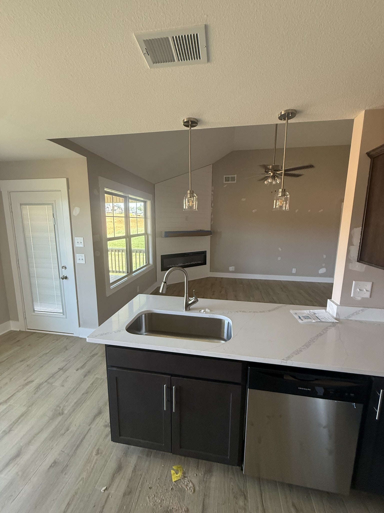 318 Cardinal Creek