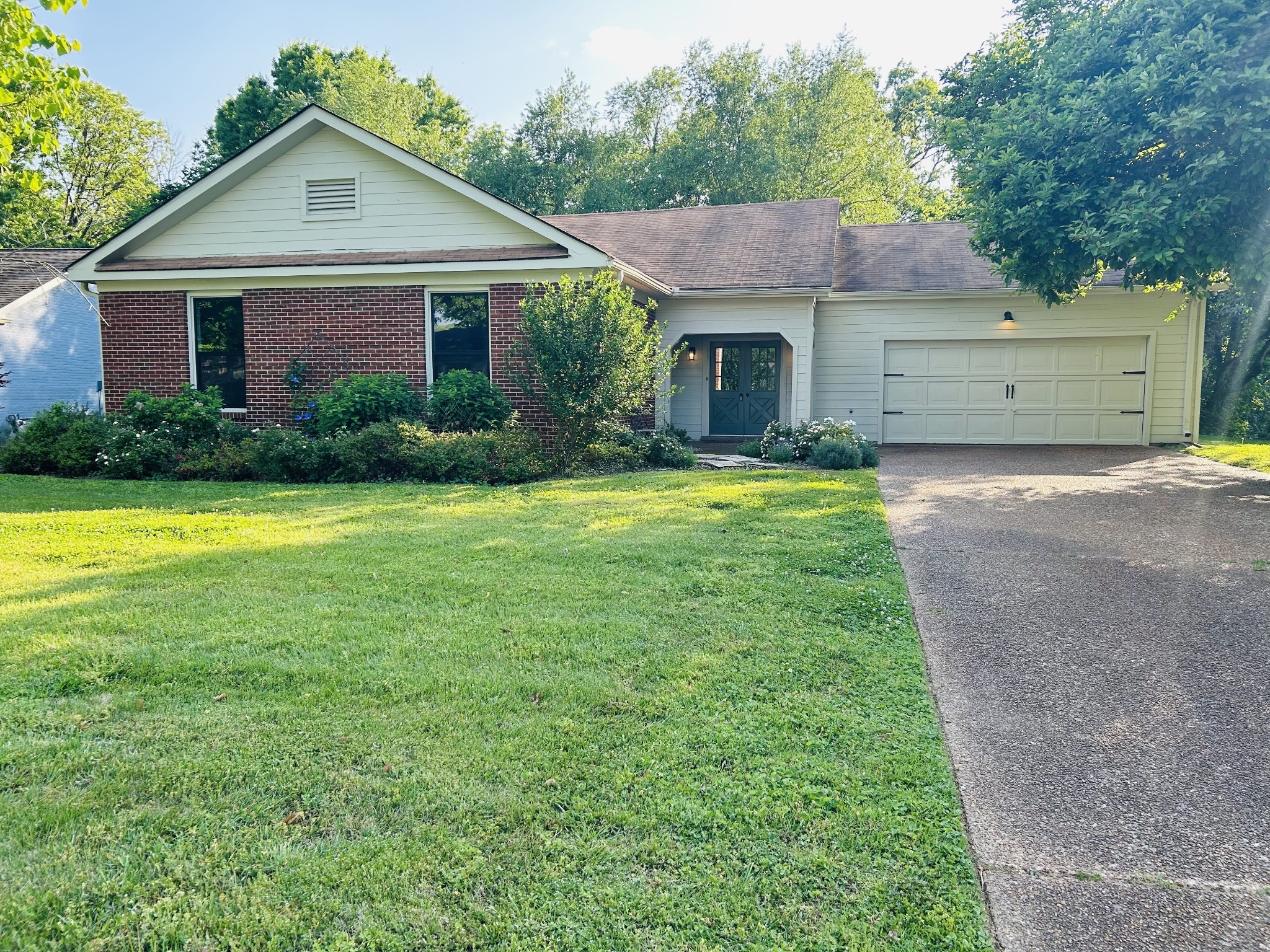 1009 Boxwood Dr, Franklin TN 37069 3-bed home, photo 4 of 30
