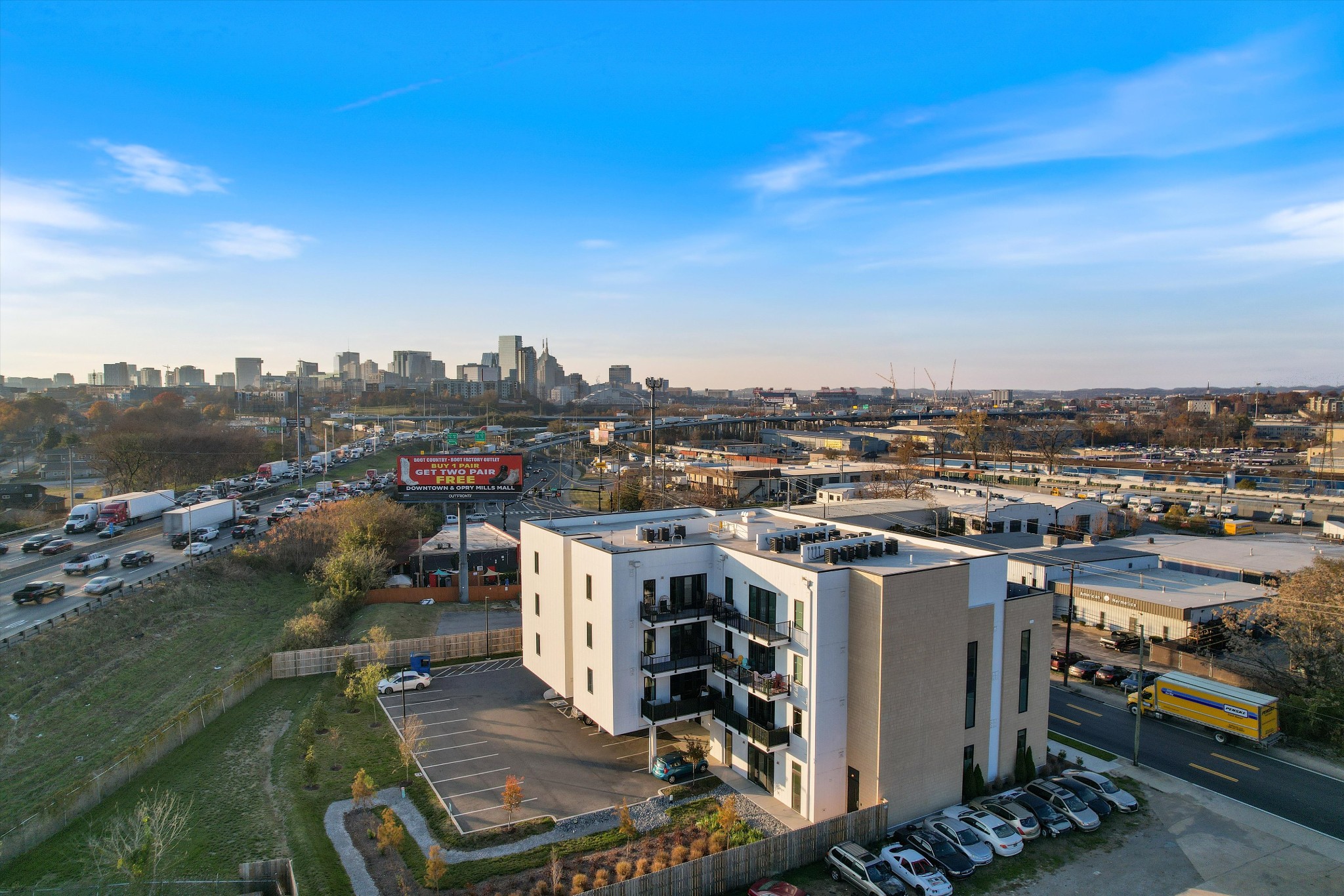 245 Hermitage Ave 102
