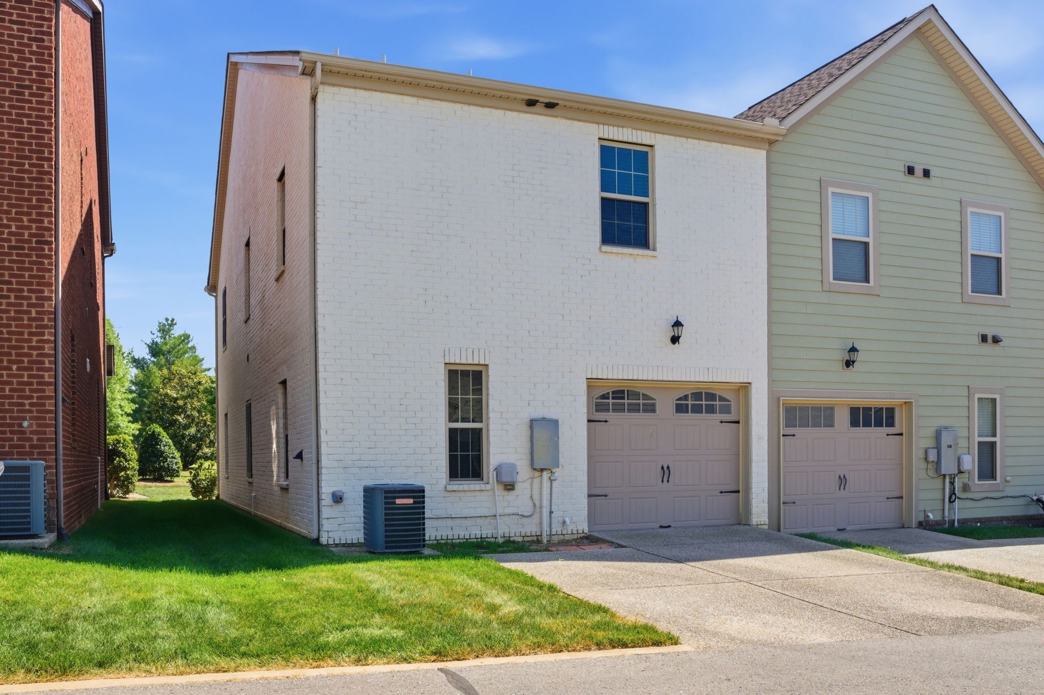 4007 Viola Ln