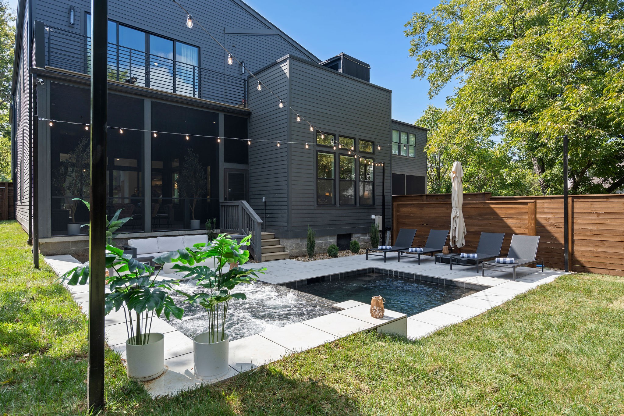 2020 Castleman Dr
