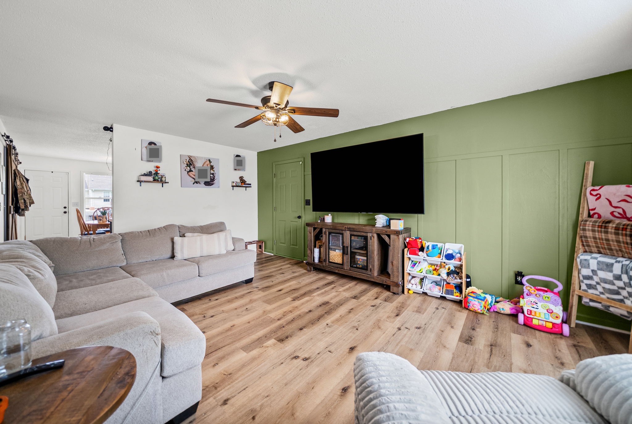3220 N Senseney Cir