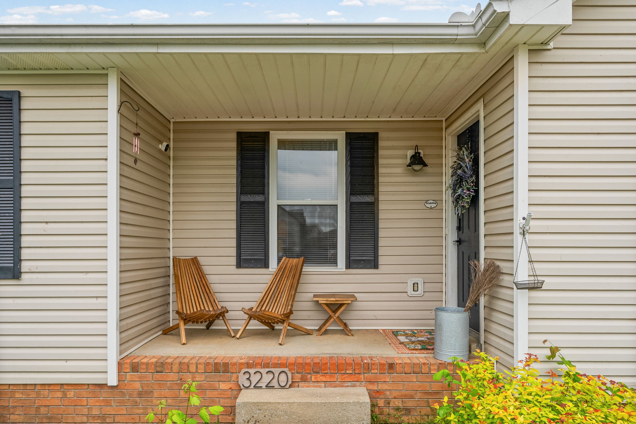 3220 N Senseney Cir