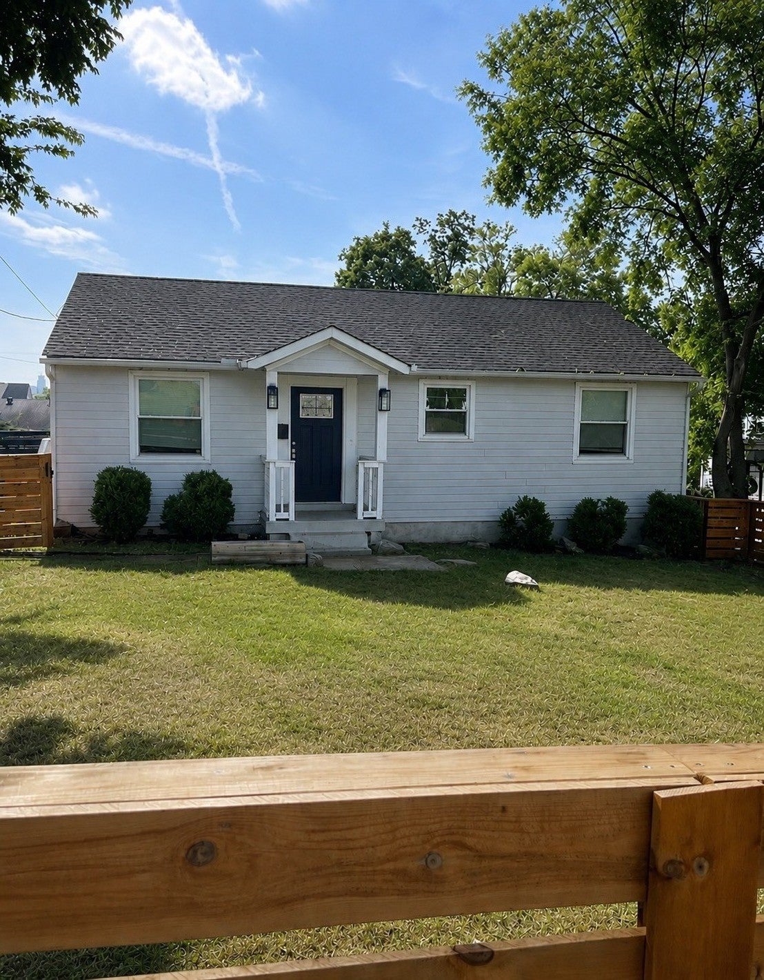 3-bed home for rent in Nashville, TN 37209, 258 38th Ave N Front 258 38th Ave N Front, Nashville TN 37209 3-bed home, photo 2 of 19