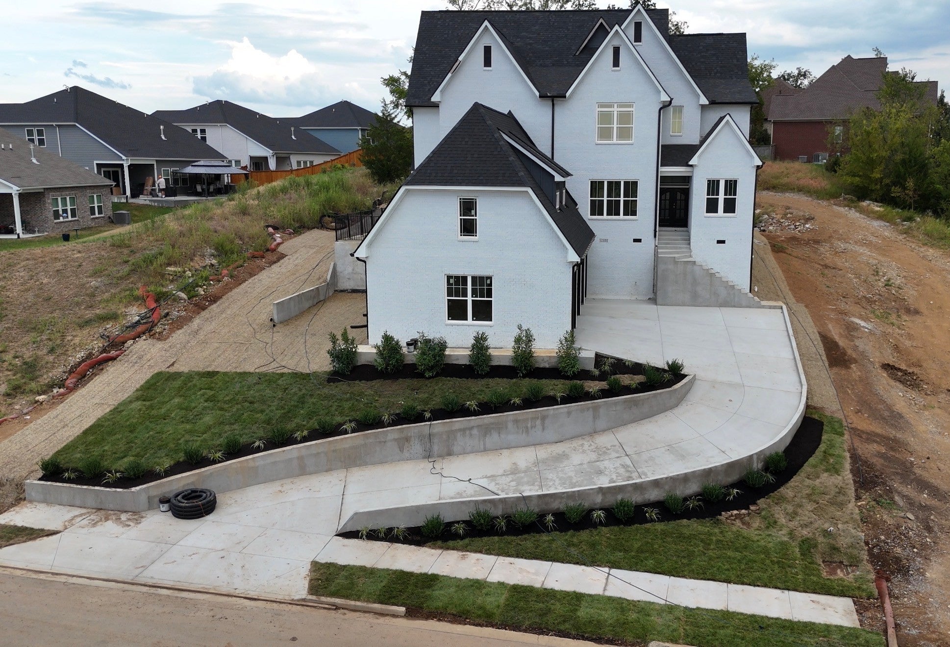 124 Manor Way