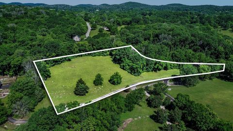 110 Hidden Valley Rd Arrington TN 37014