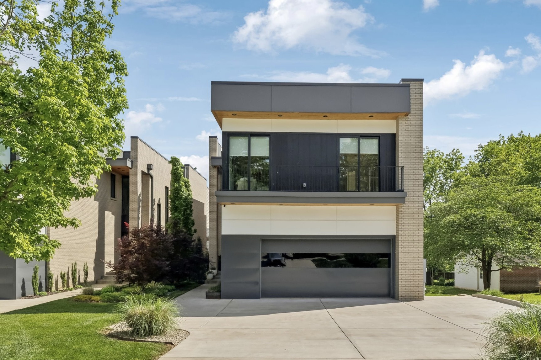 937 Glendale Ln