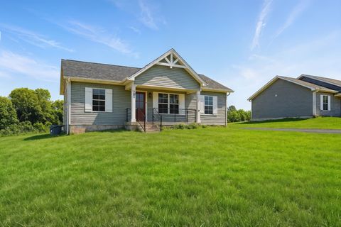 1085 Landing Ln Adams TN 37010