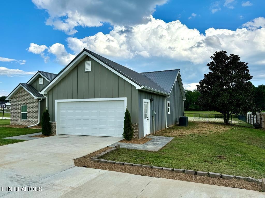 2955 Rickman Rd Rd