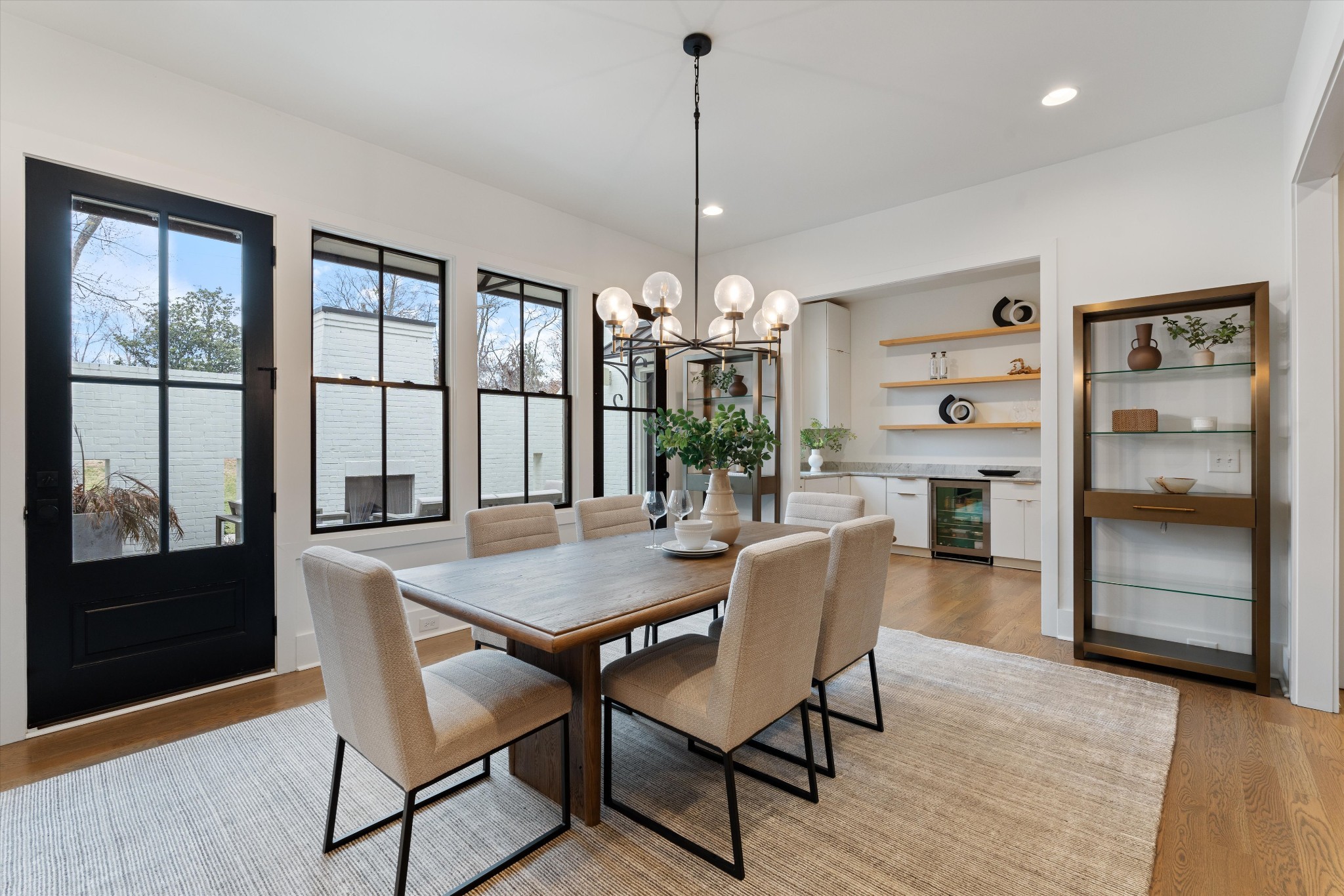 915 Glendale Ln