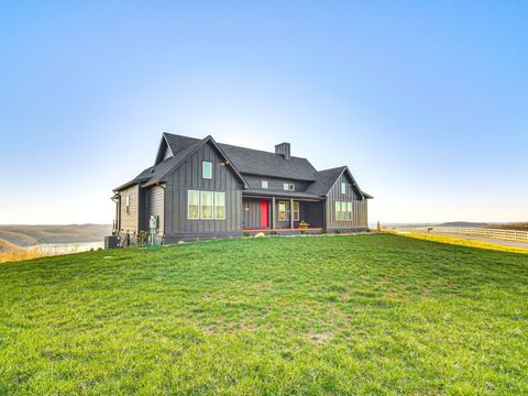 99 Bald Eagle Rd Hilham TN 38568