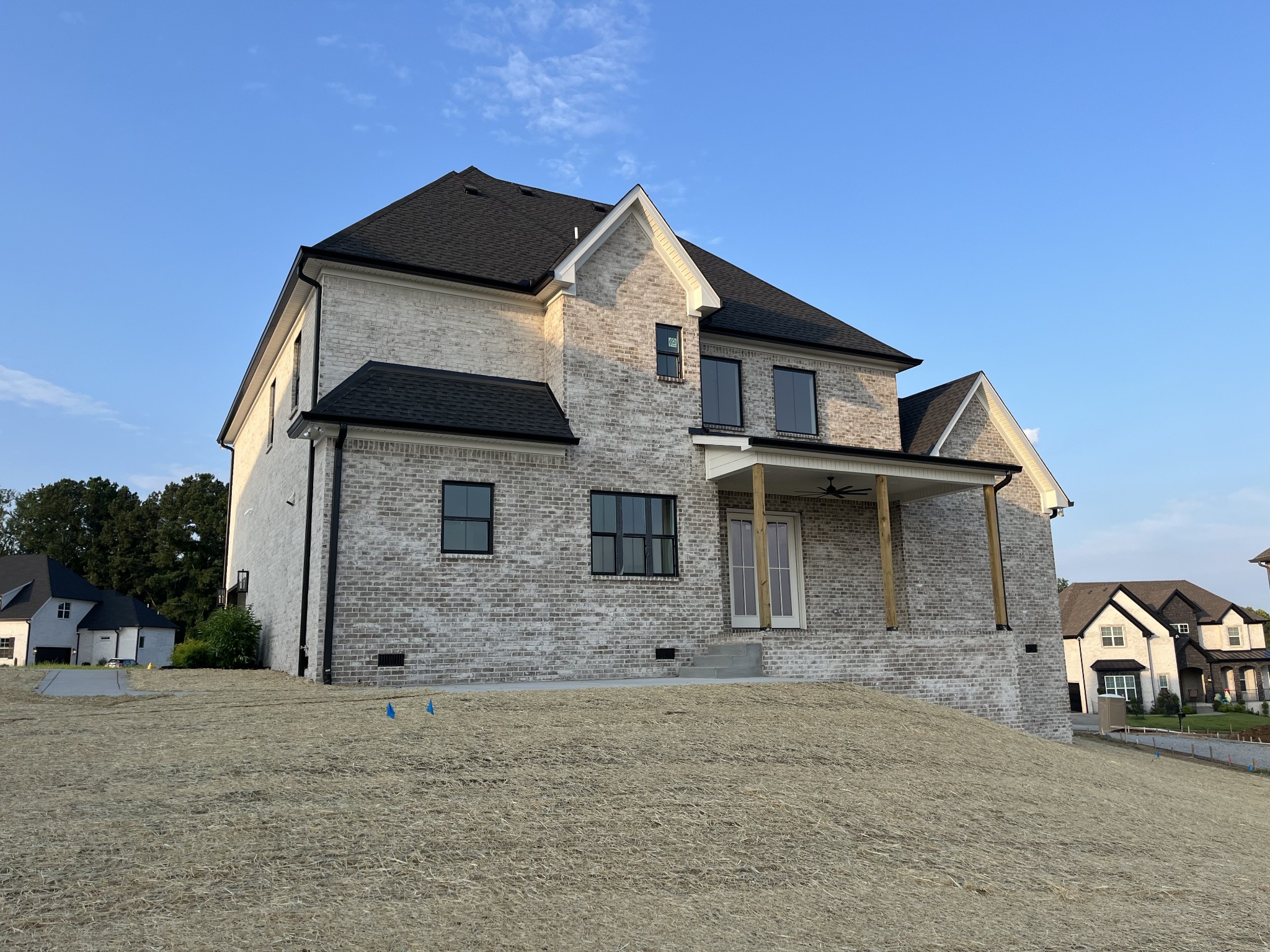 133 Scarsdale Dr S