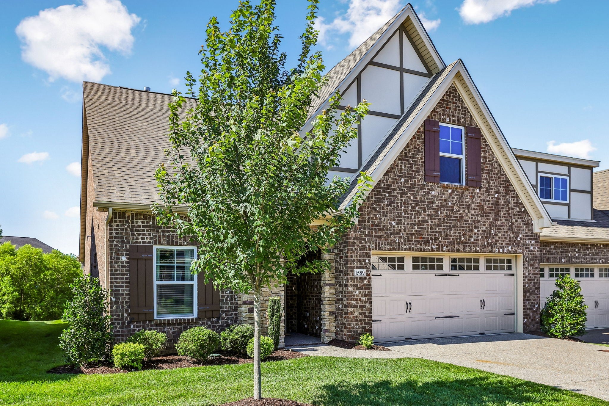 1559 Cedarbrooke Ln