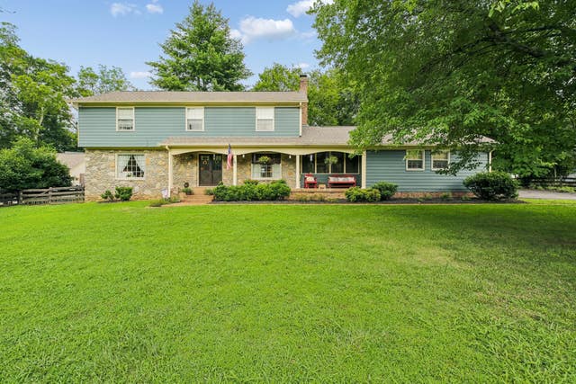 178 Meadowlake Dr