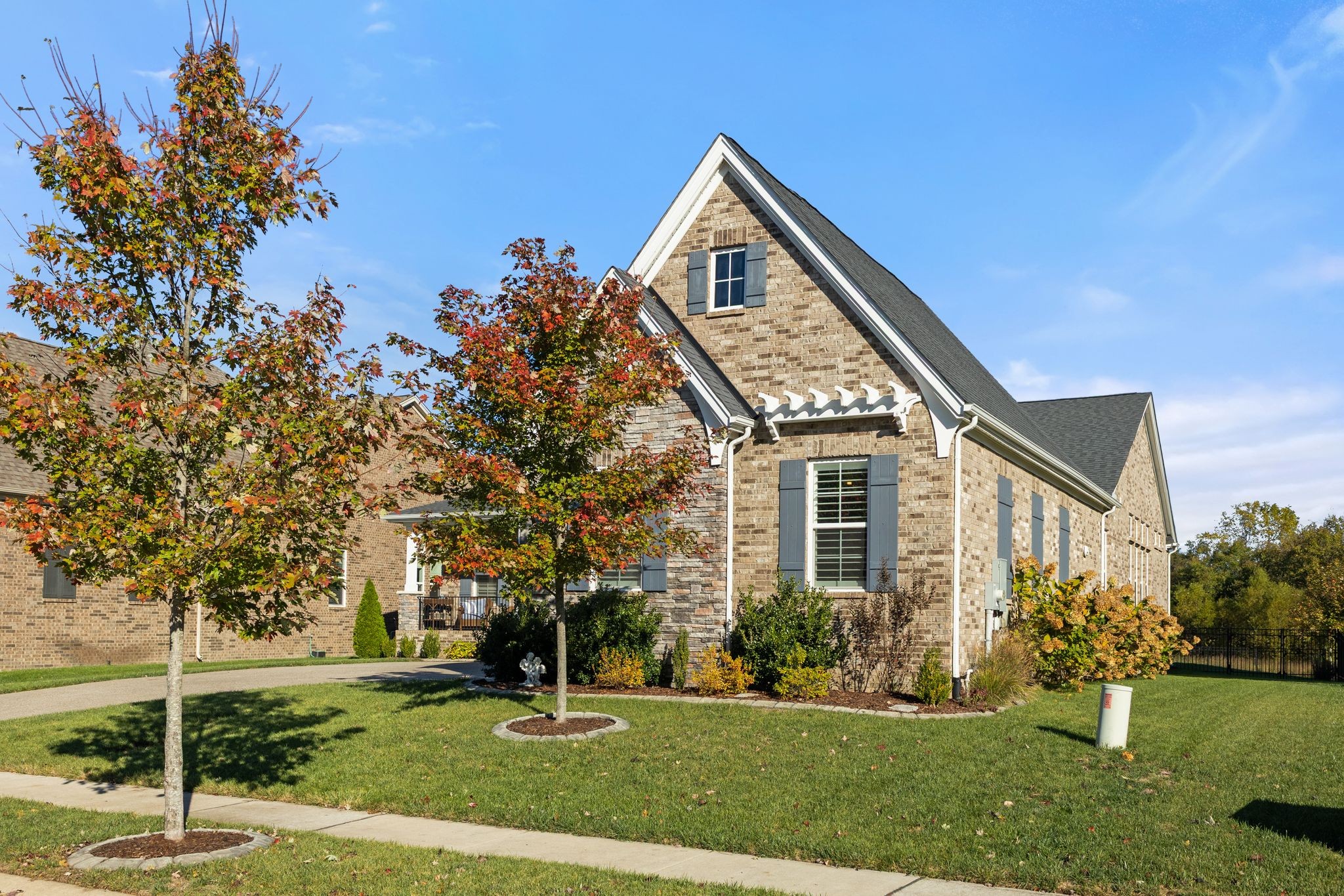 3231 Bradfield Dr