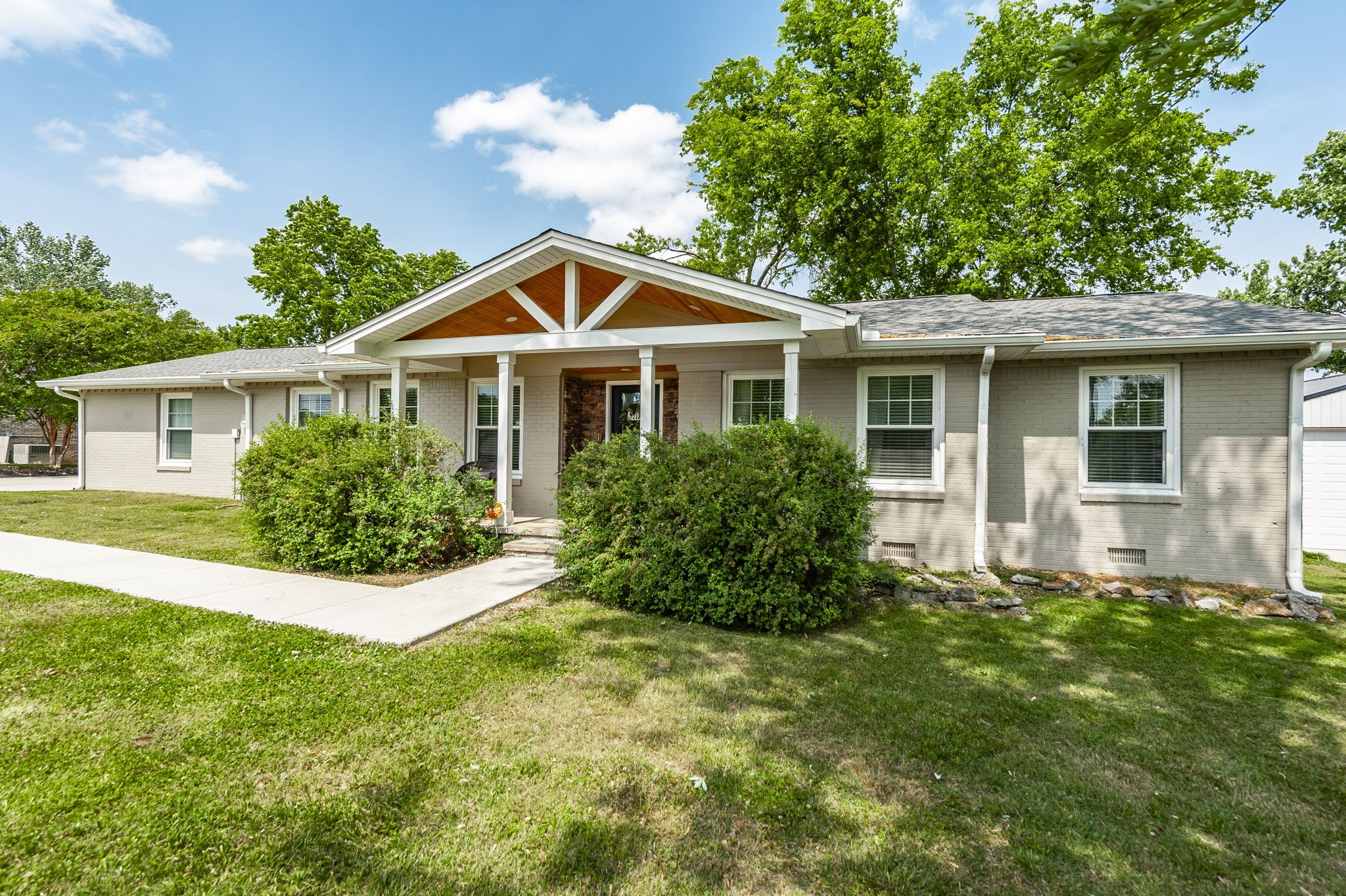 110 Brookhaven Dr