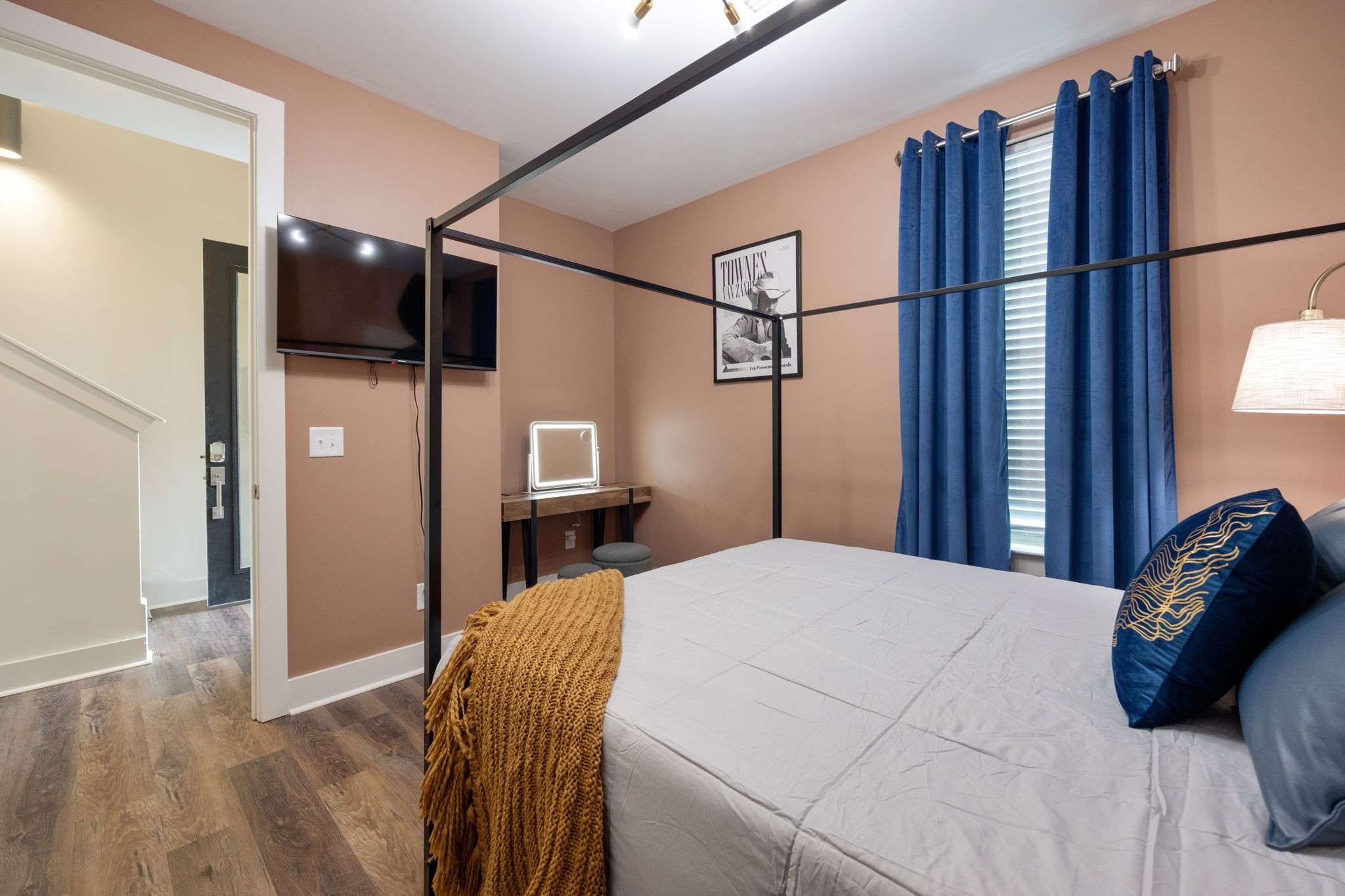 2719 Alameda St 102