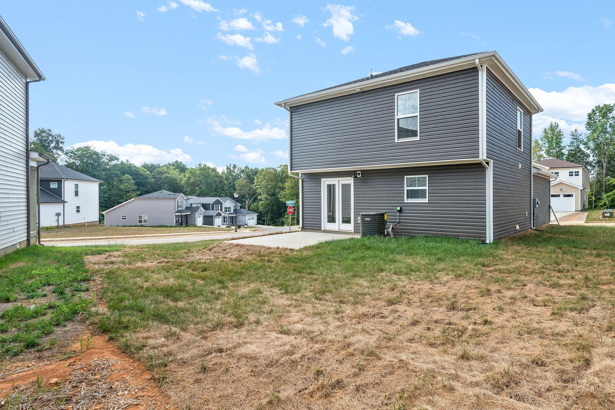 Clarksville, Tennessee 37040, United States, 3 Bedrooms Bedrooms, ,3 BathroomsBathrooms,Residential,Active,90727