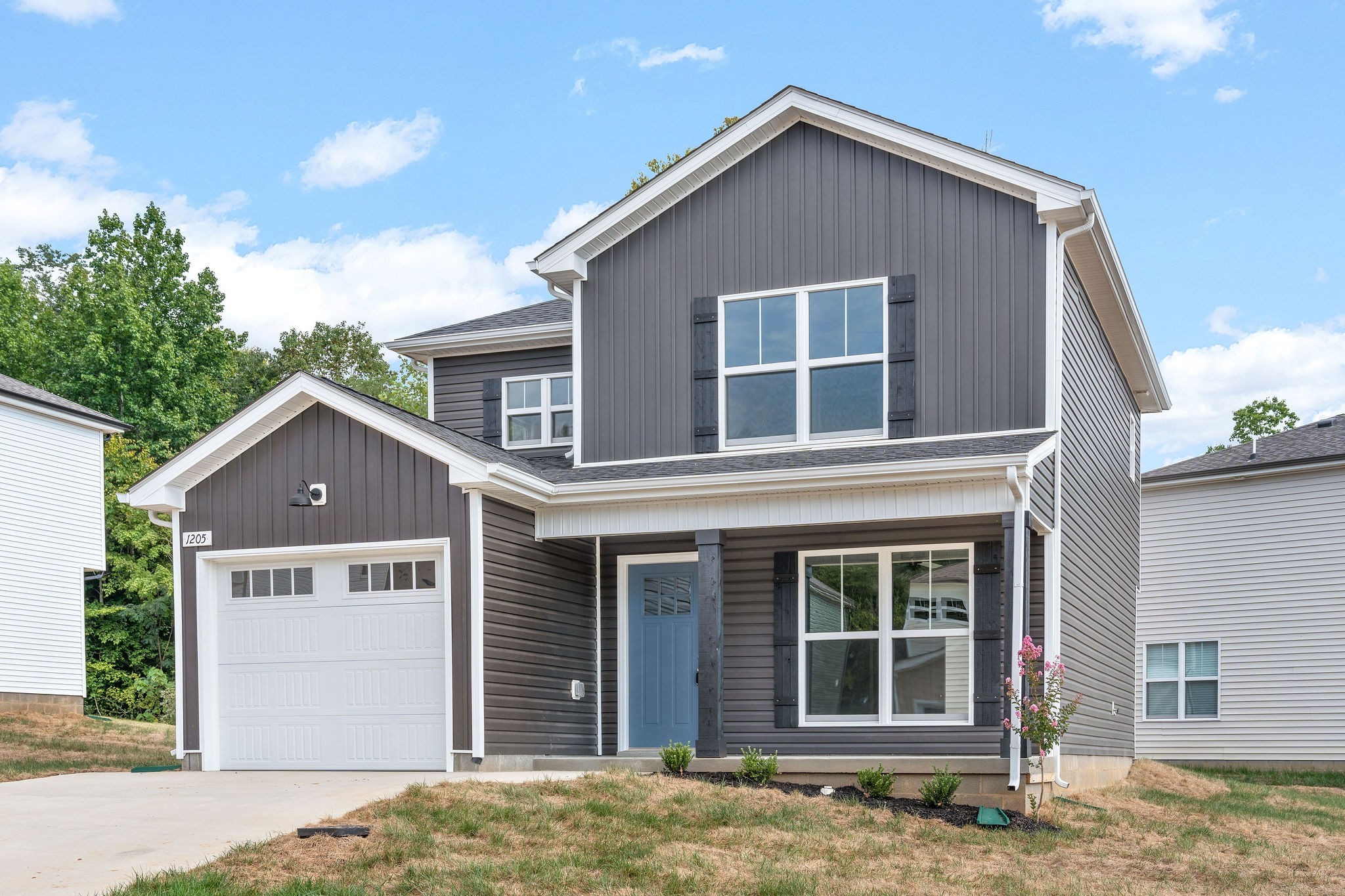 Clarksville, Tennessee 37040, United States, 3 Bedrooms Bedrooms, ,3 BathroomsBathrooms,Residential,Active,90727